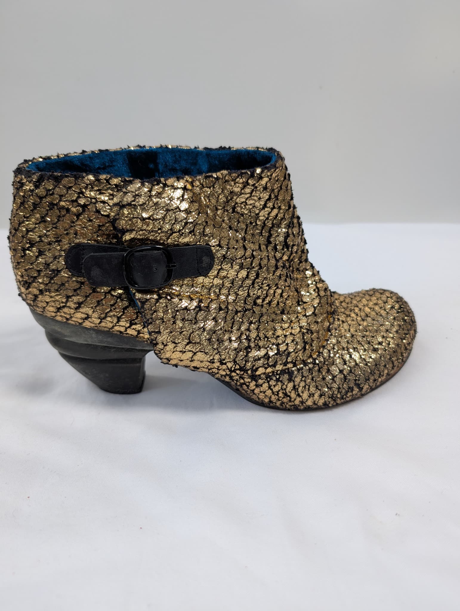Gold Metallic Textured Leather Ankle Boots Size 39 — photo 4 of 8