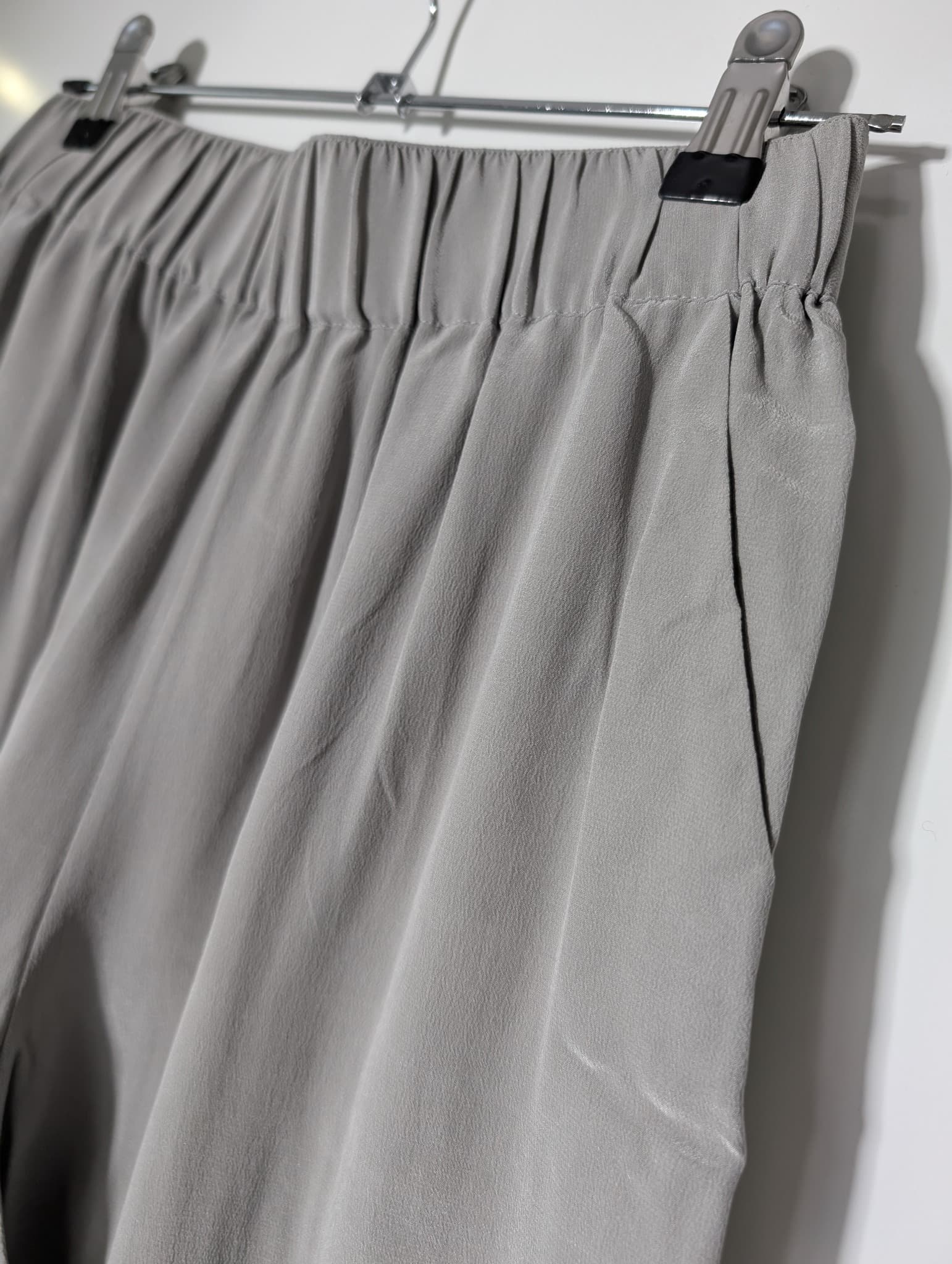 Grana Silk Elastic Waist Shorts Grey Women's Size Small — photo 2 of 5