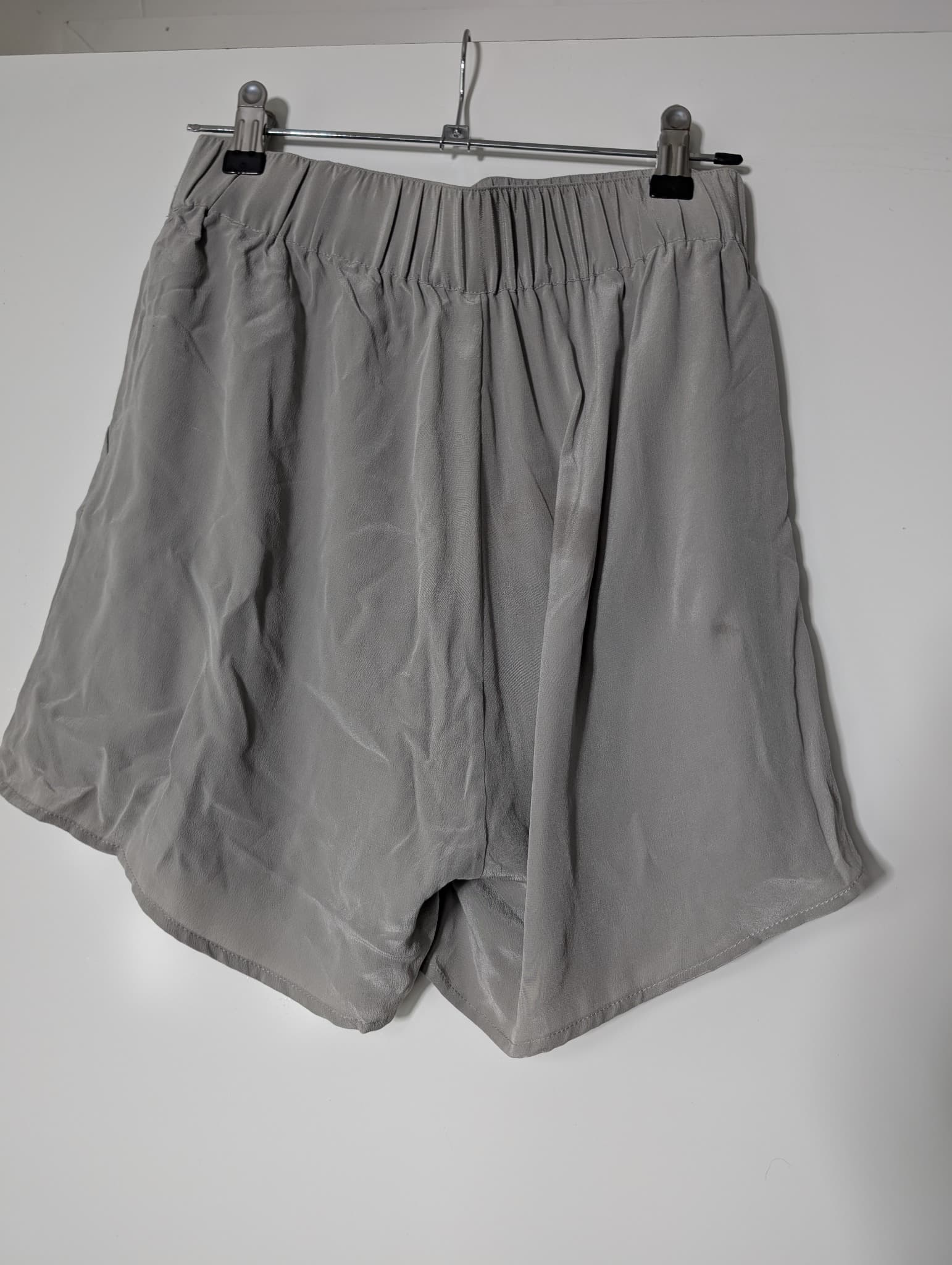 Grana Silk Elastic Waist Shorts Grey Women's Size Small — photo 3 of 5