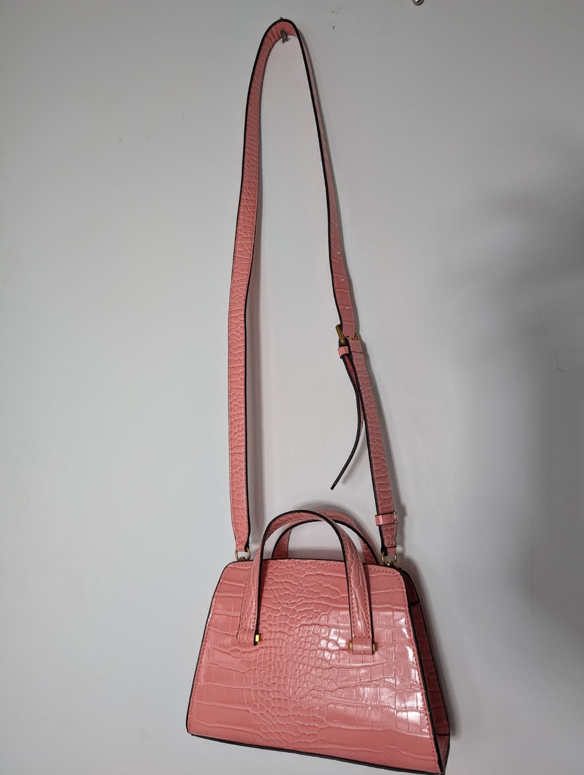 Guess Pink Croc-Embossed Satchel Crossbody Bag — photo 7 of 8