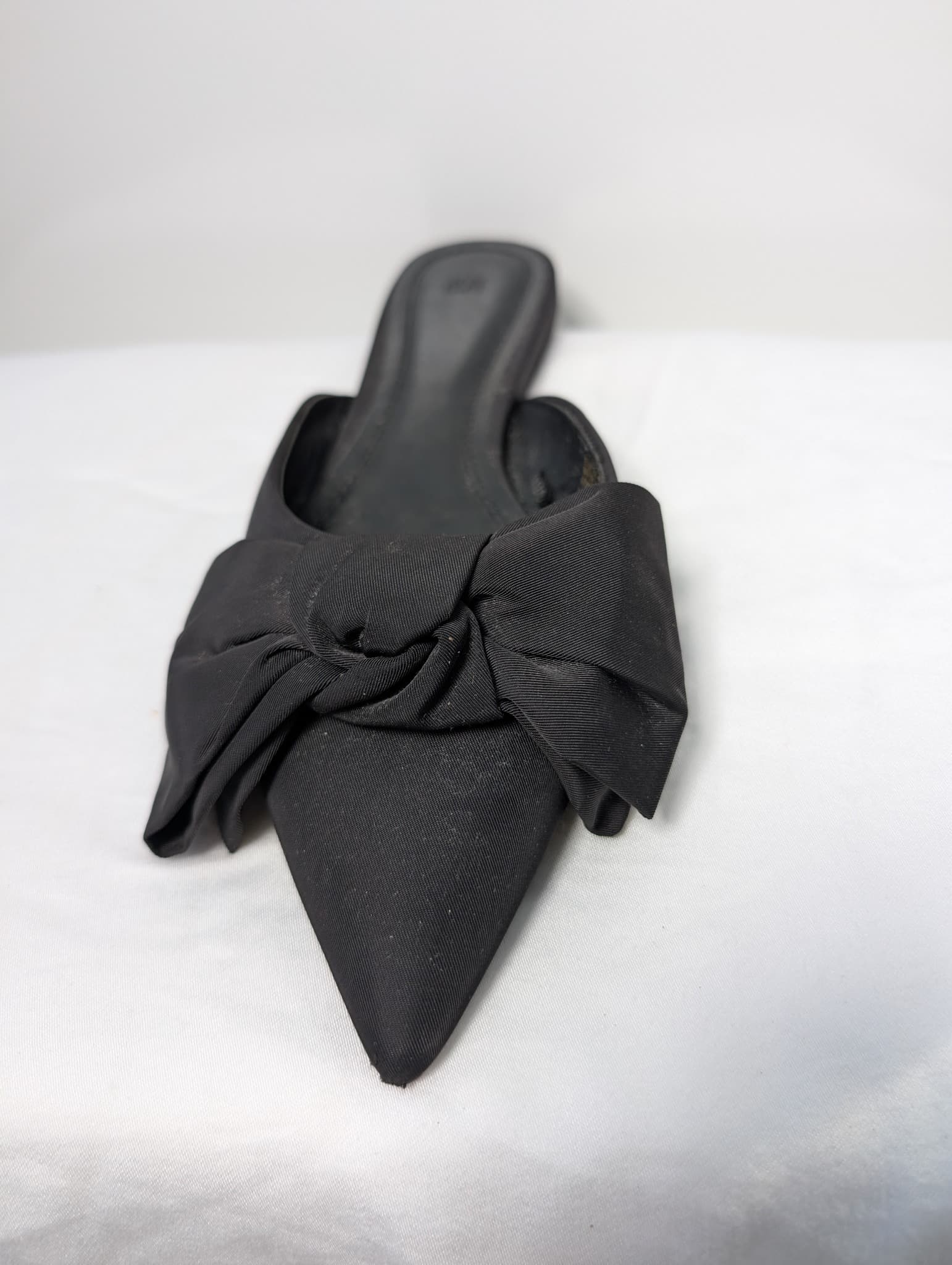 H&M Pointed Toe Bow Mules Black Size 38 — photo 2 of 11