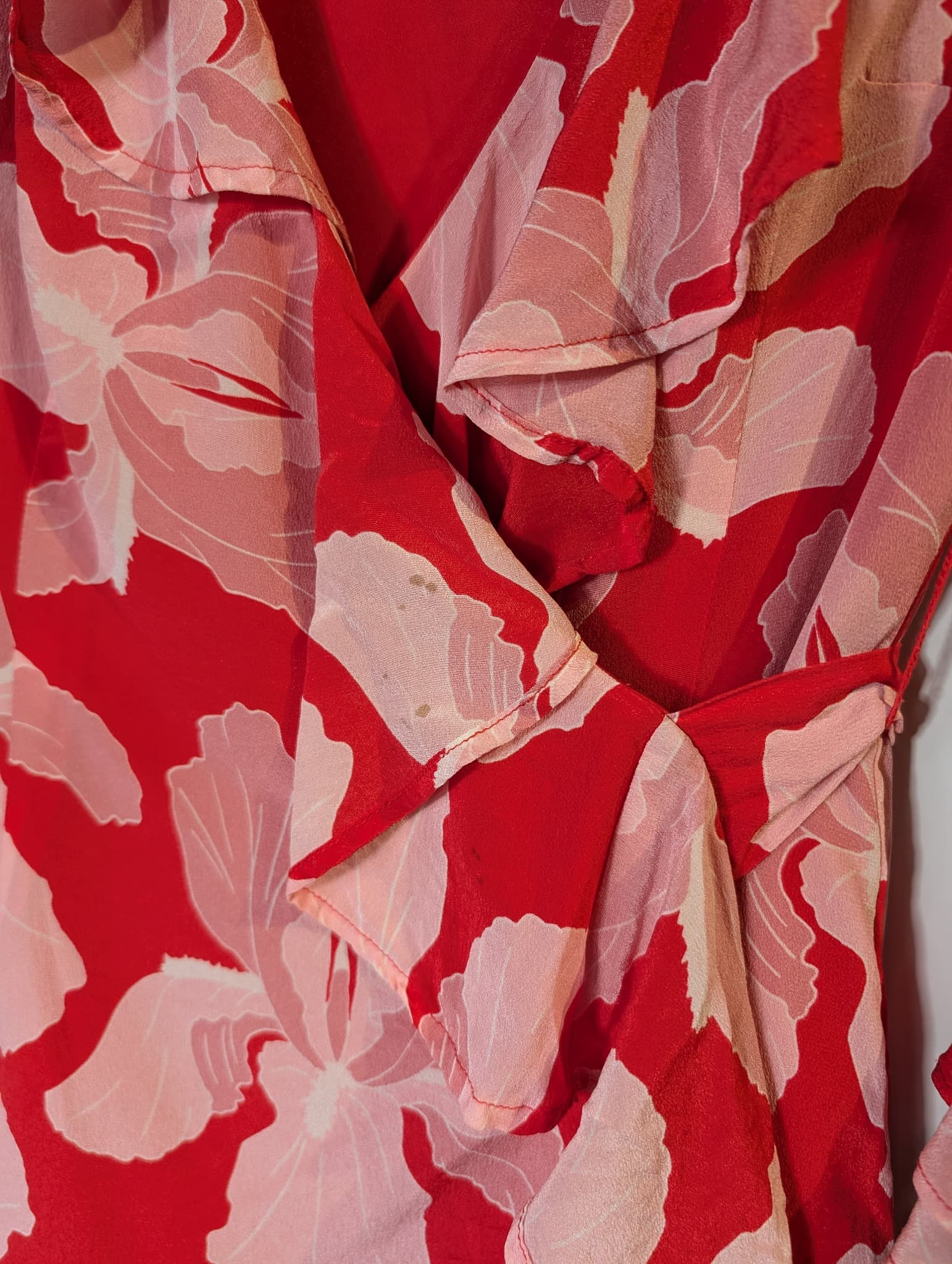 HANSEN&GRETEL Floral Ruffle Wrap Dress Red Pink Size S — photo 2 of 8