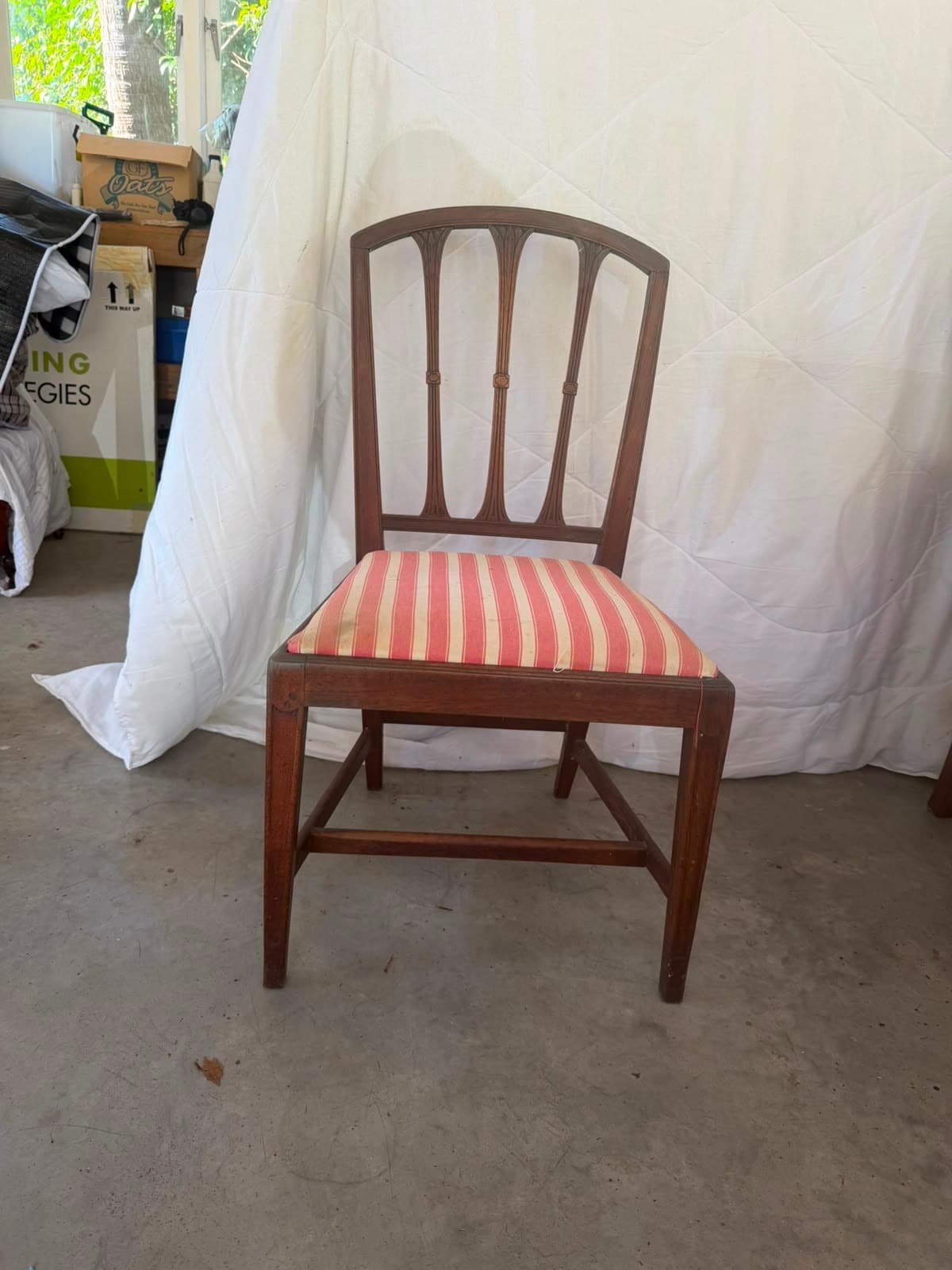 Hepplewhite Style Shield Back Dining Chair Brown Wood — photo 5 of 5