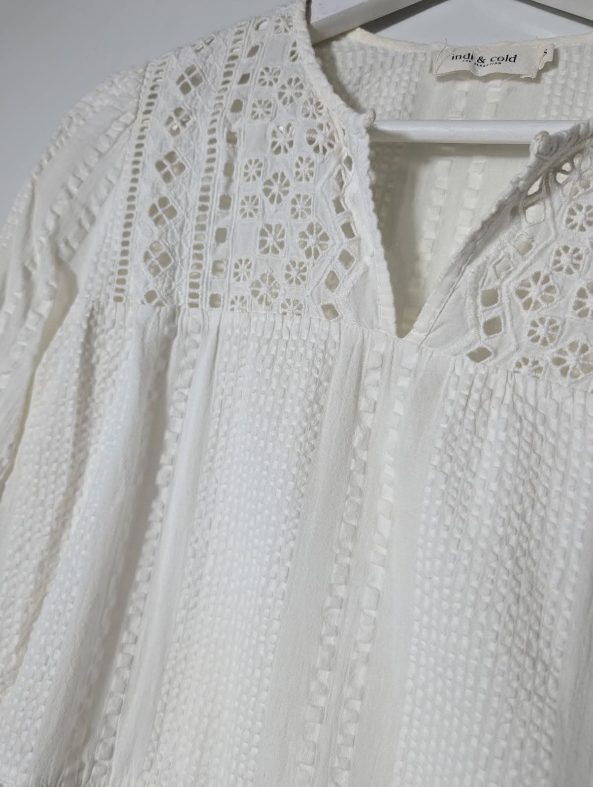 Indi & Cold Eyelet Lace Long Sleeve Blouse White XS — photo 2 of 8