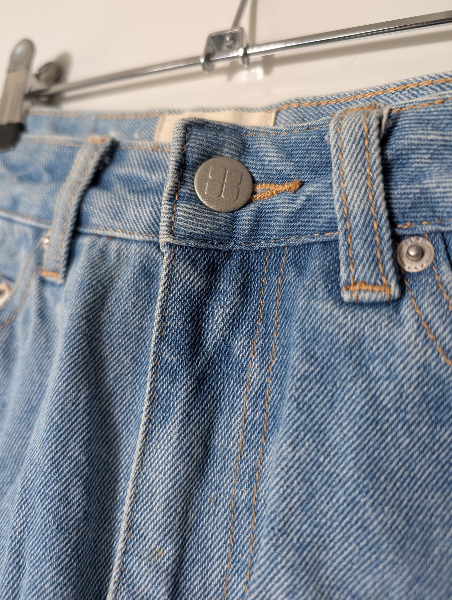 Insight Denim Mini Skirt Blue Raw Hem Size 8 — photo 2 of 8