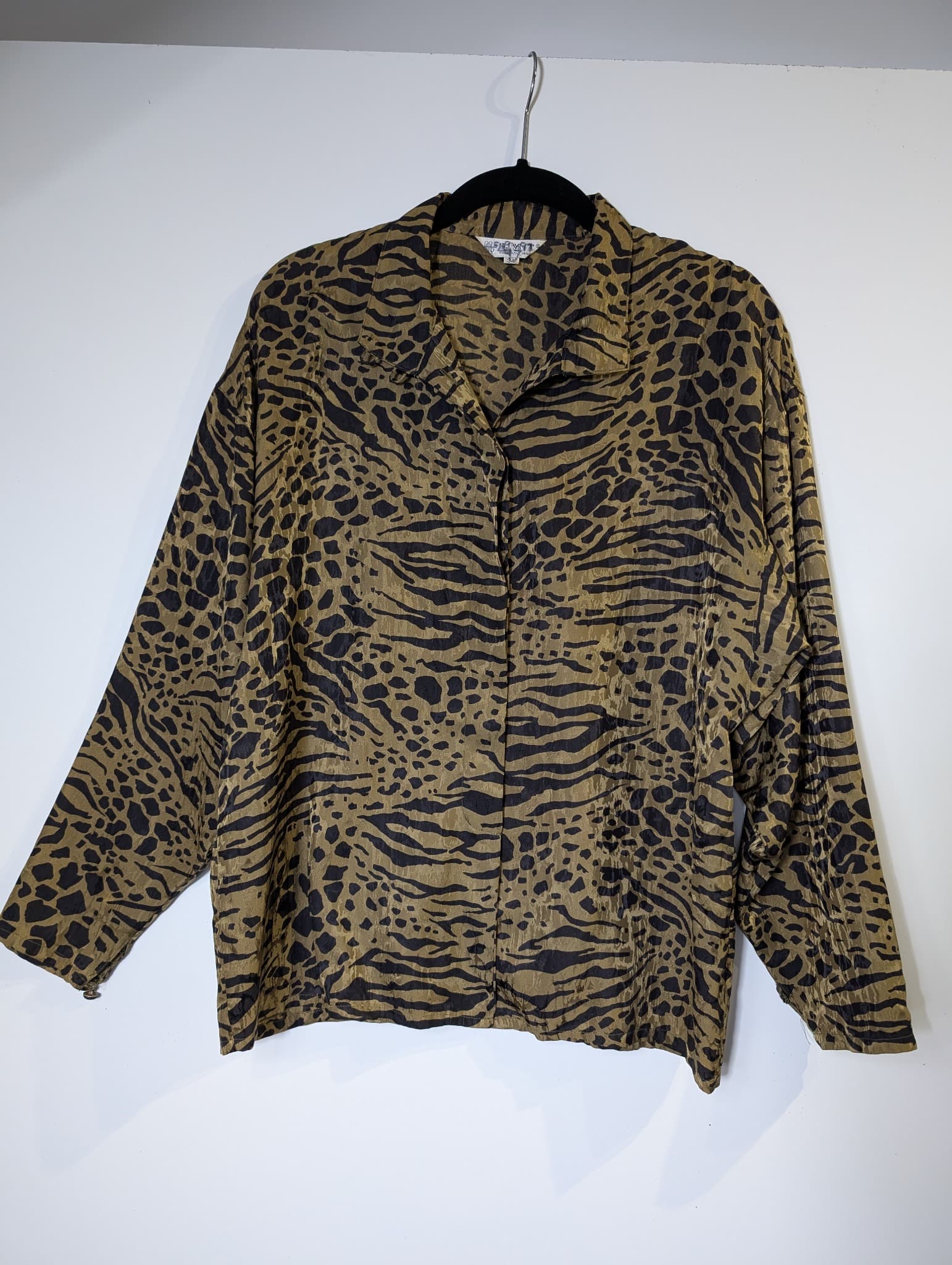 J M T Animal Print Button-Down Blouse Brown Size 34 — photo 2 of 11