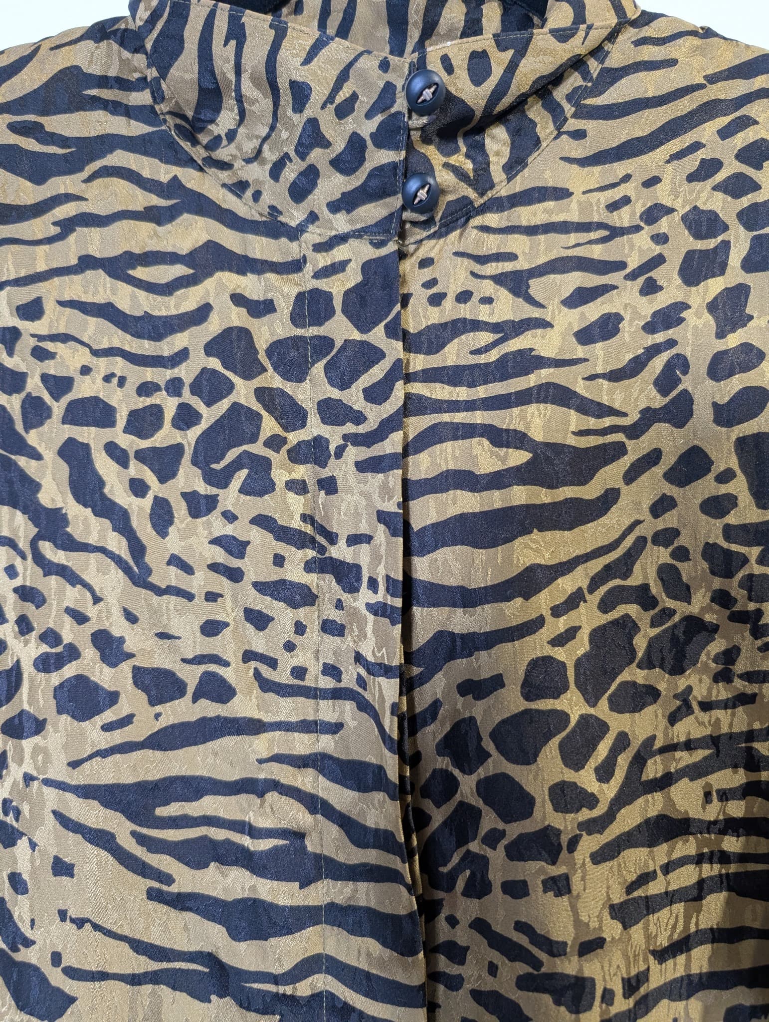 J M T Animal Print Button-Down Blouse Brown Size 34 — photo 7 of 11
