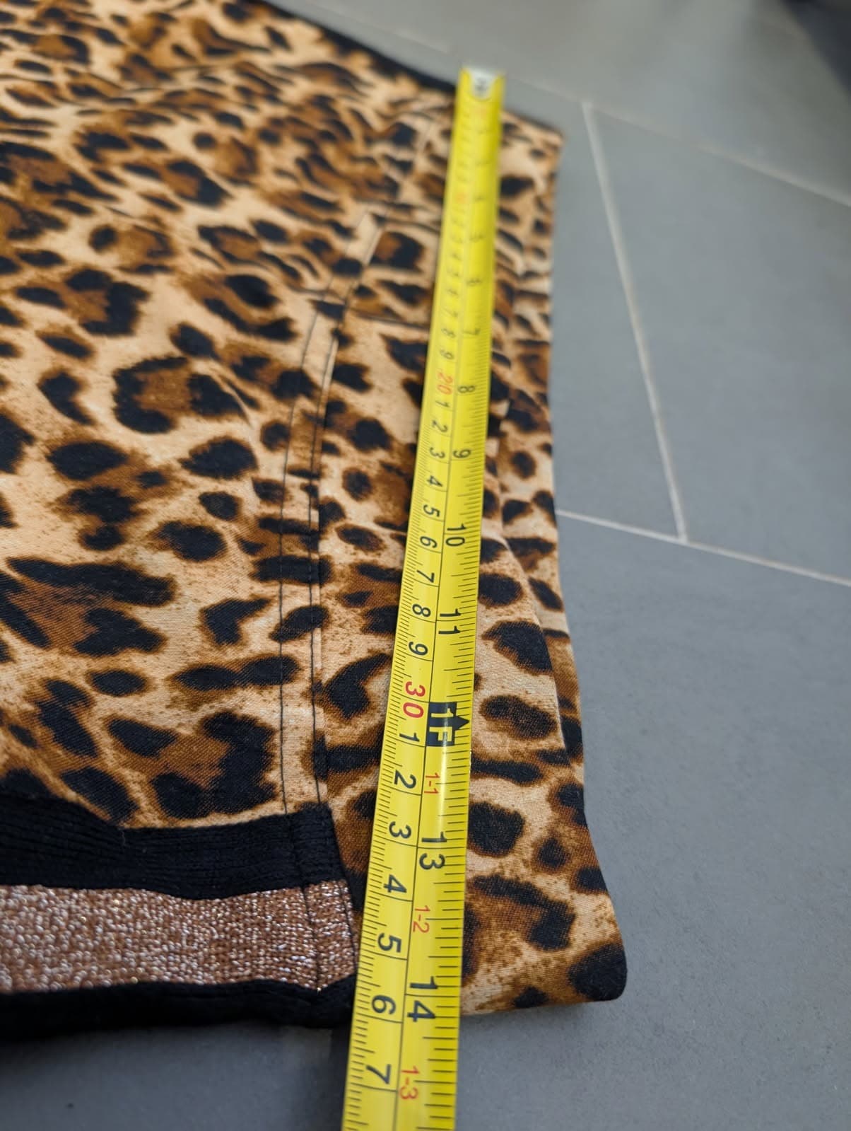 Joseph Ribkoff Leopard Print Pants - Side Stripe Detail US 6 — photo 2 of 6