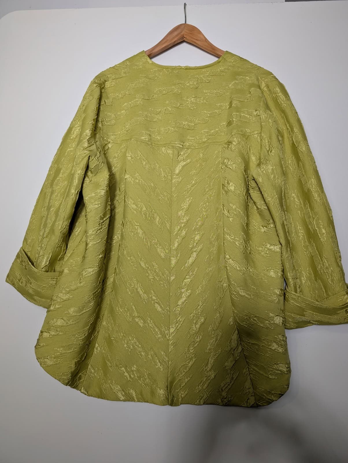 Joseph Ribkoff Textured Blouse - Lime Green High-Low Hem Women's Size 14 — photo 2 of 6
