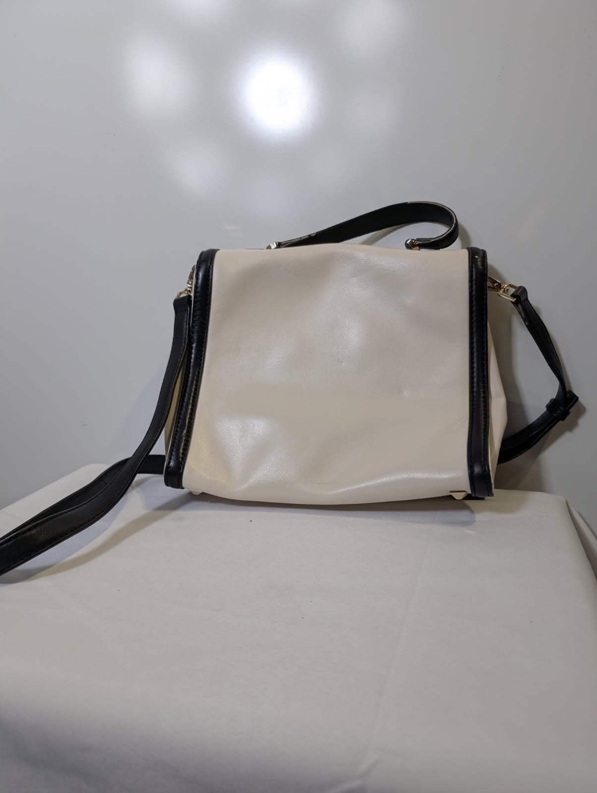 Kate Spade New York Cobble Hill Small Toddy Shoulder Bag Cream and Black — photo 2 of 5