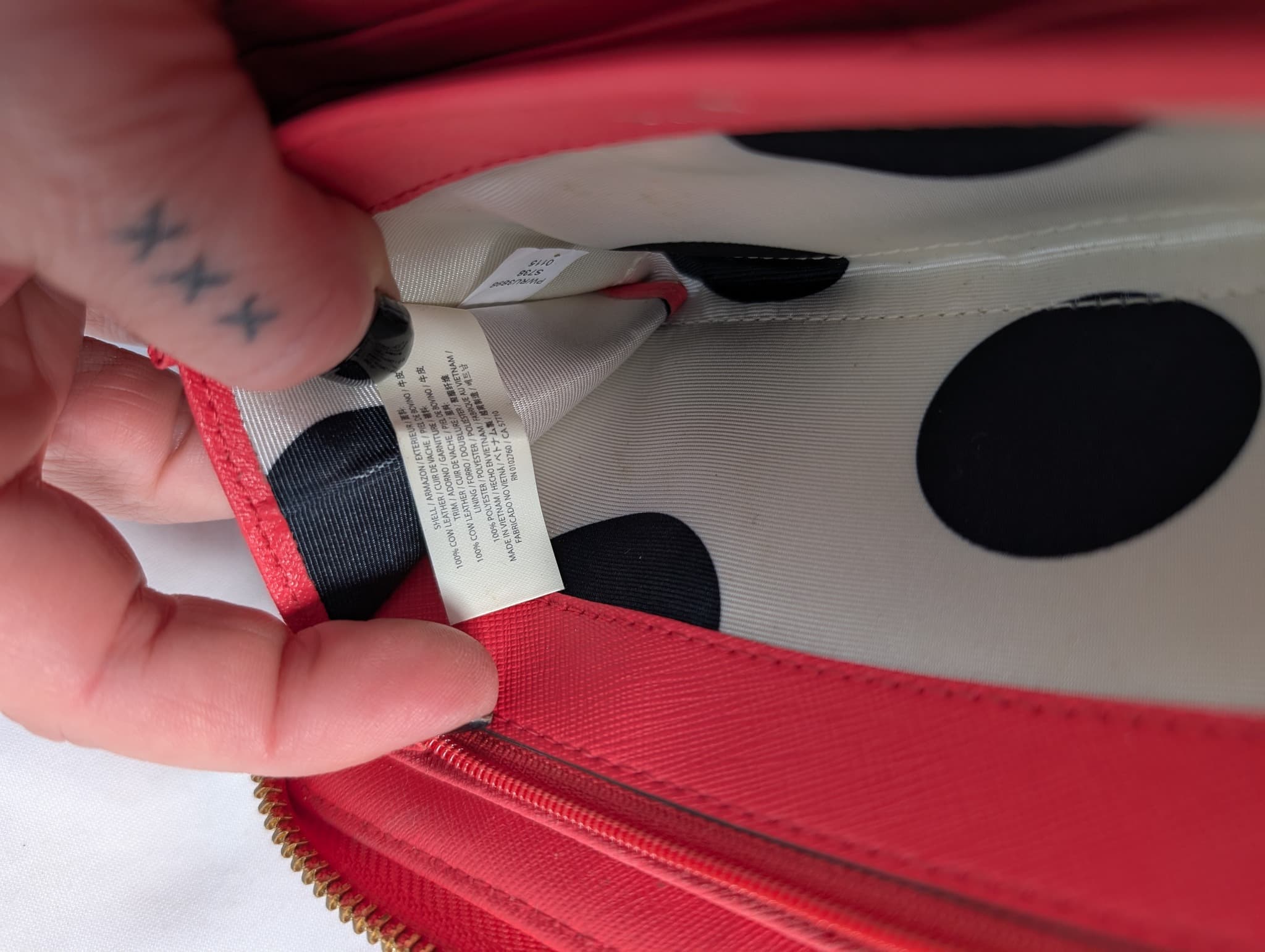 Kate Spade New York Saffiano Leather Zip Around Continental Wallet Red — photo 8 of 10