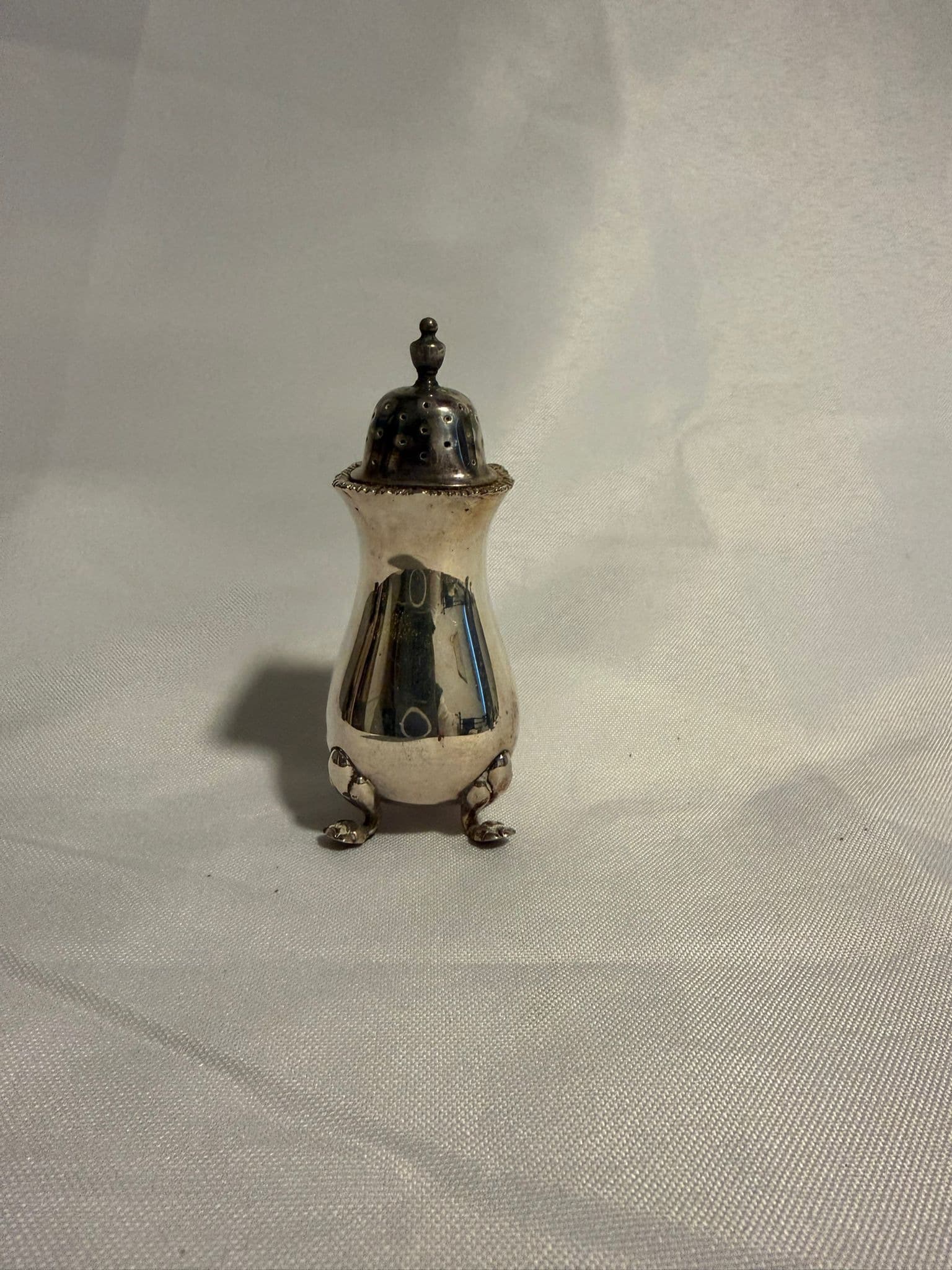 Kingsway Plate Silver Plated Footed Shaker Vintage — photo 2 of 7