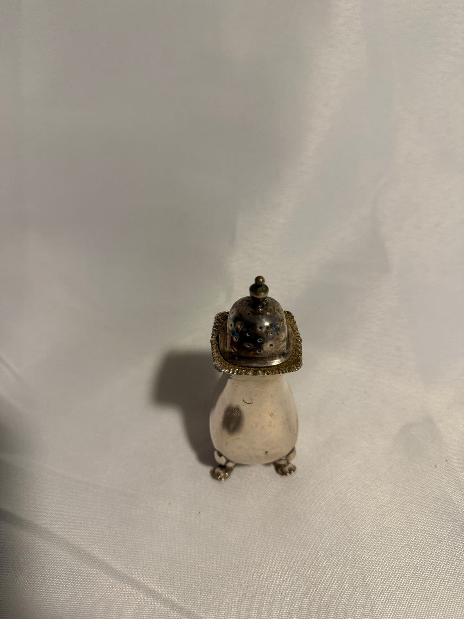 Kingsway Plate Silver Plated Footed Shaker Vintage — photo 5 of 7