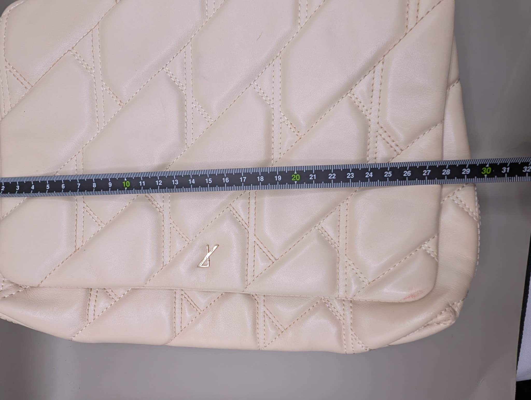 Kurt Geiger London Kensington Quilted Leather Shoulder Bag Off-White — photo 9 of 9