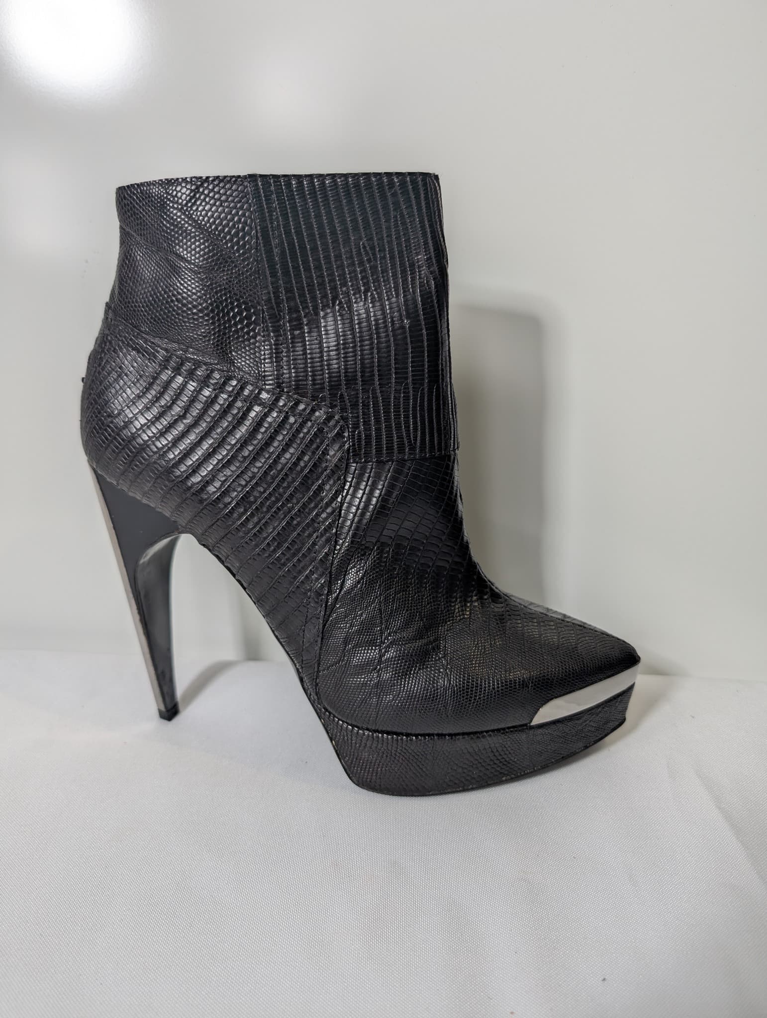 Lanvin Lizard-Embossed Leather Metal-Toe Ankle Boots Black Size 38 — photo 4 of 9
