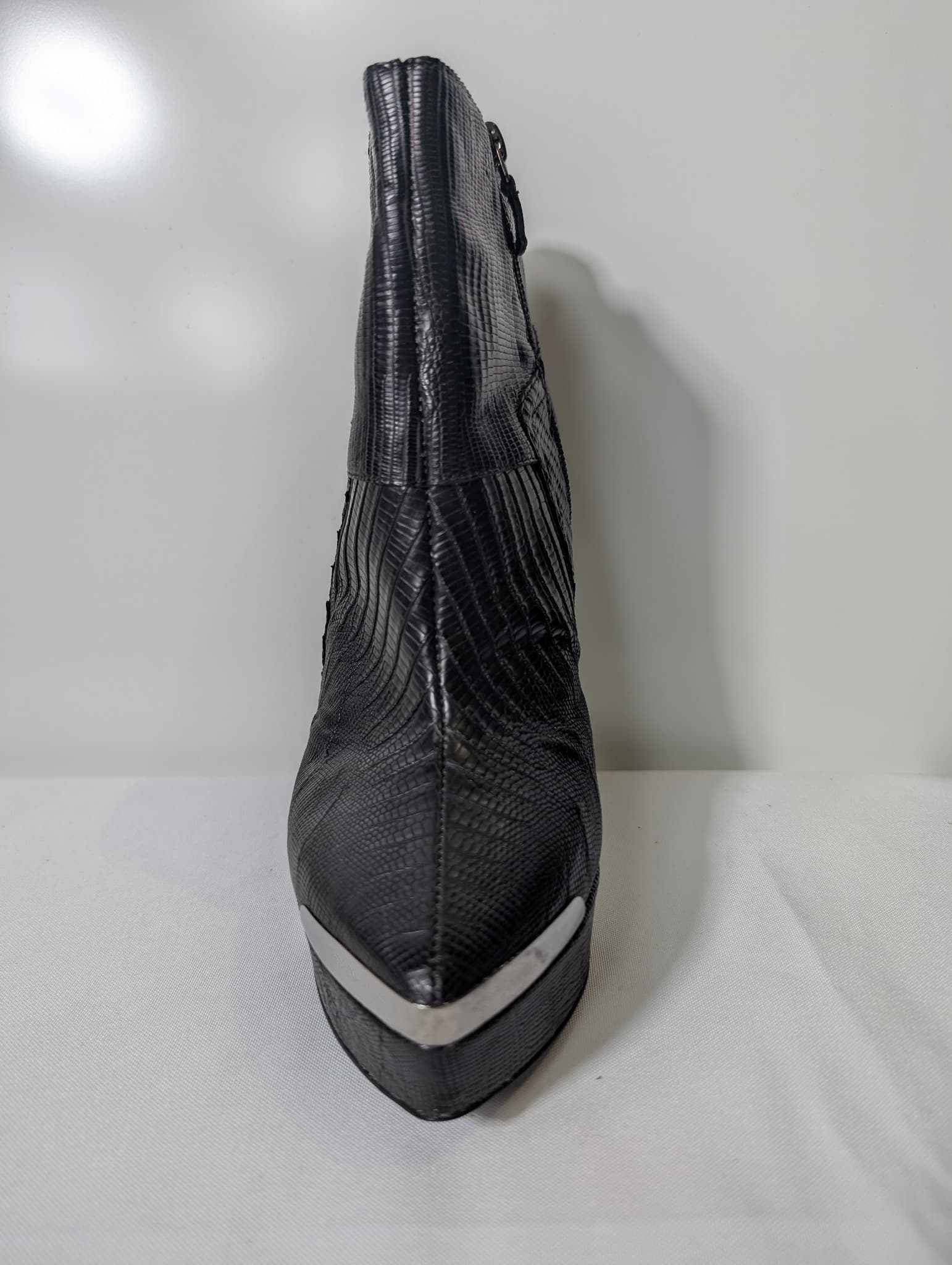 Lanvin Lizard-Embossed Leather Metal-Toe Ankle Boots Black Size 38 — photo 5 of 9