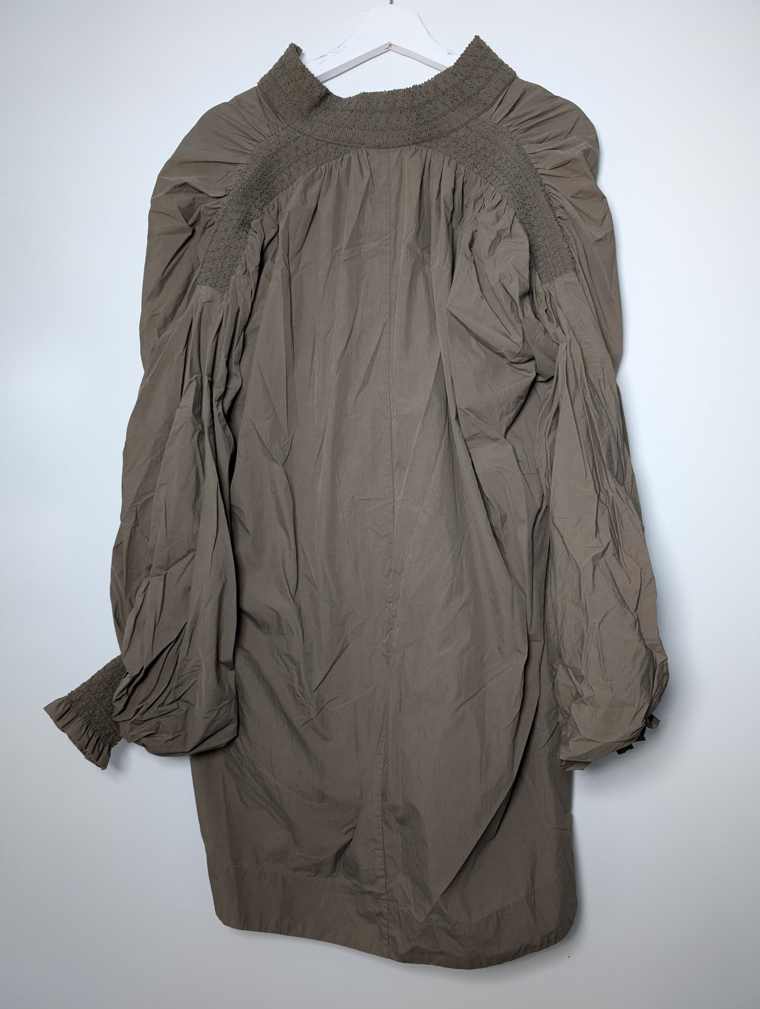 Lee Mathews Smocked V-Neck Tunic Blouse Olive Green Size 2 — photo 4 of 8