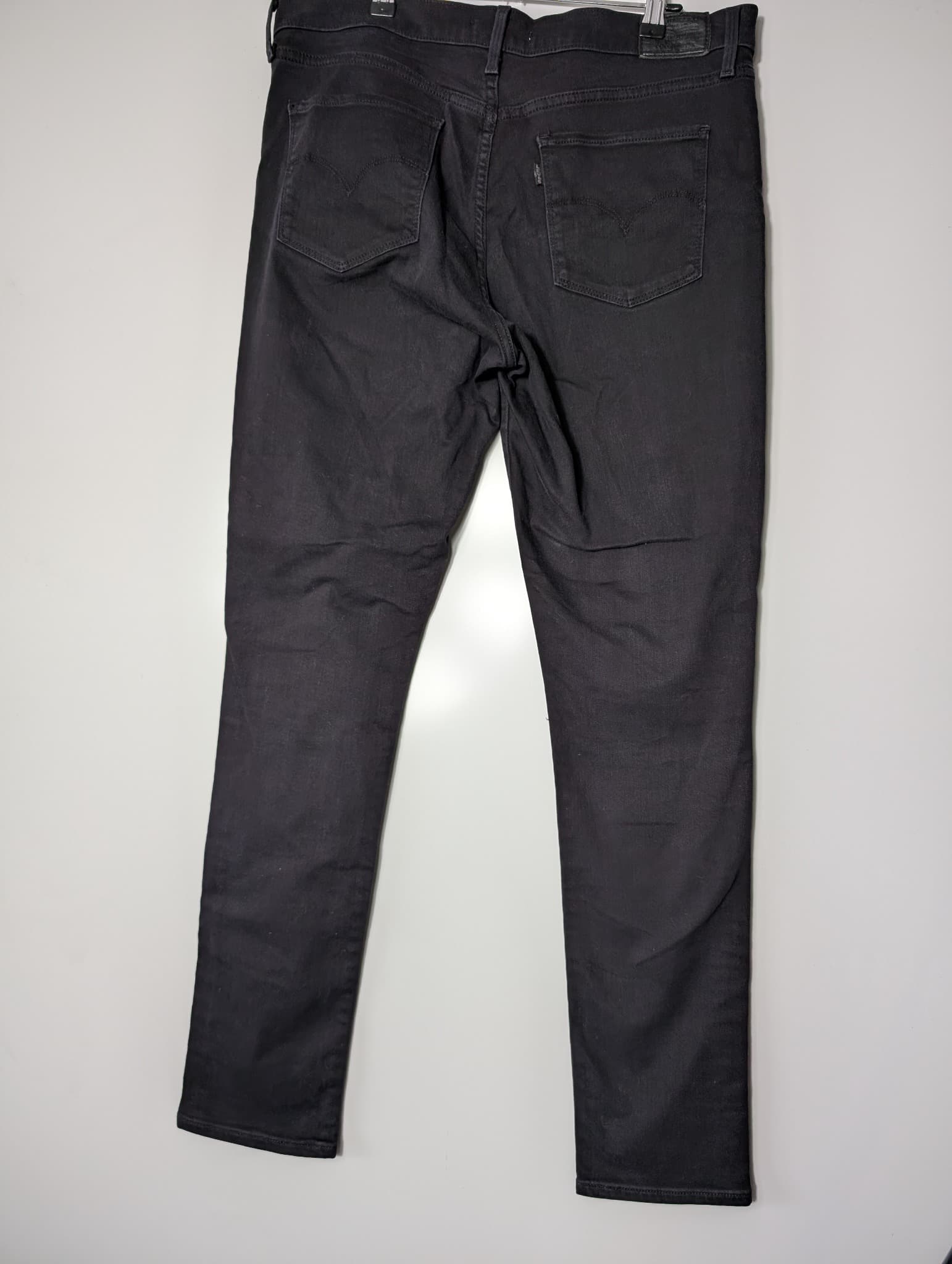 Levi's 311 Shaping Skinny Jeans Black Women's Size 32 — photo 7 of 13