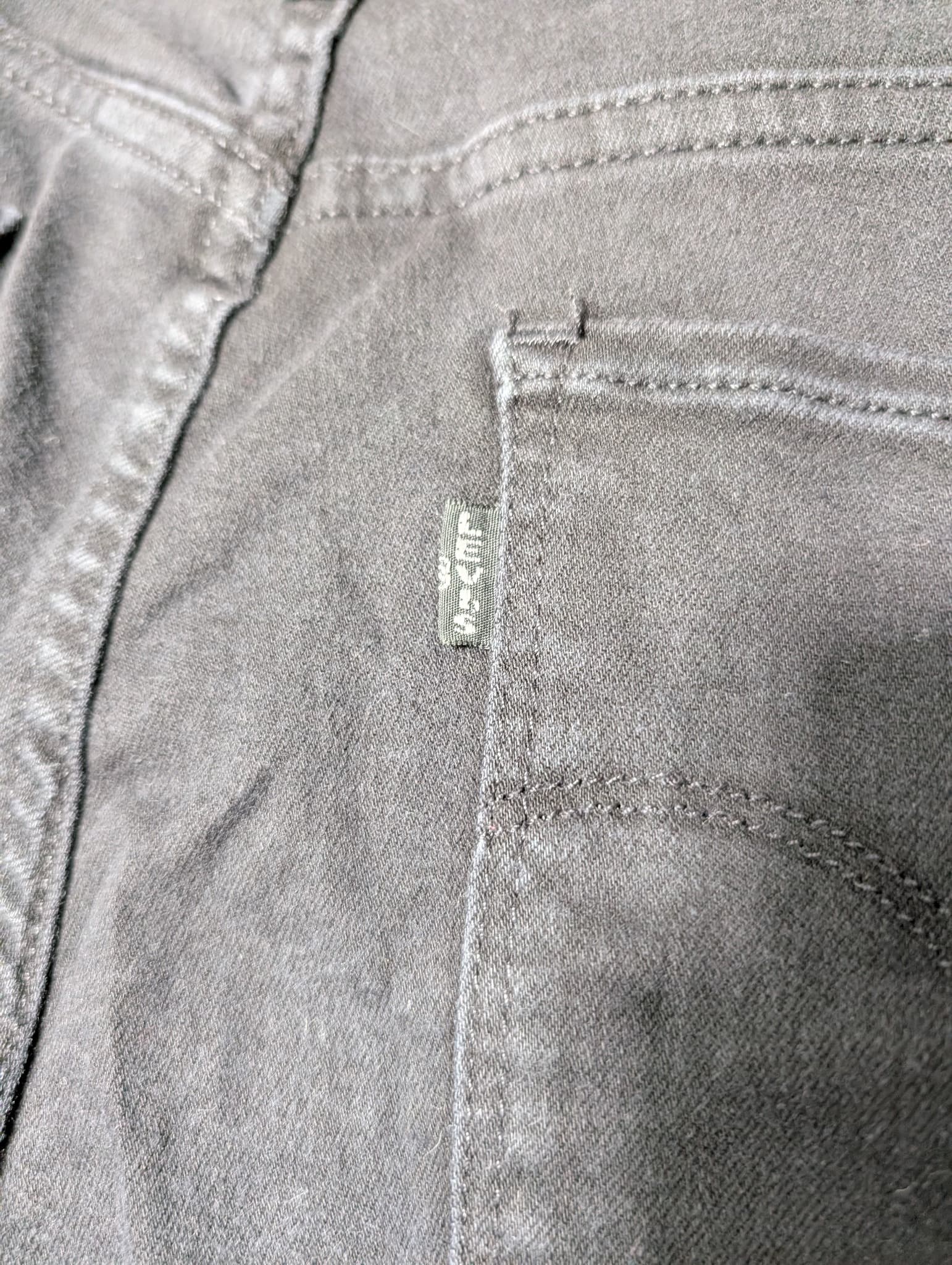 Levi's 311 Shaping Skinny Jeans Black Women's Size 32 — photo 8 of 13
