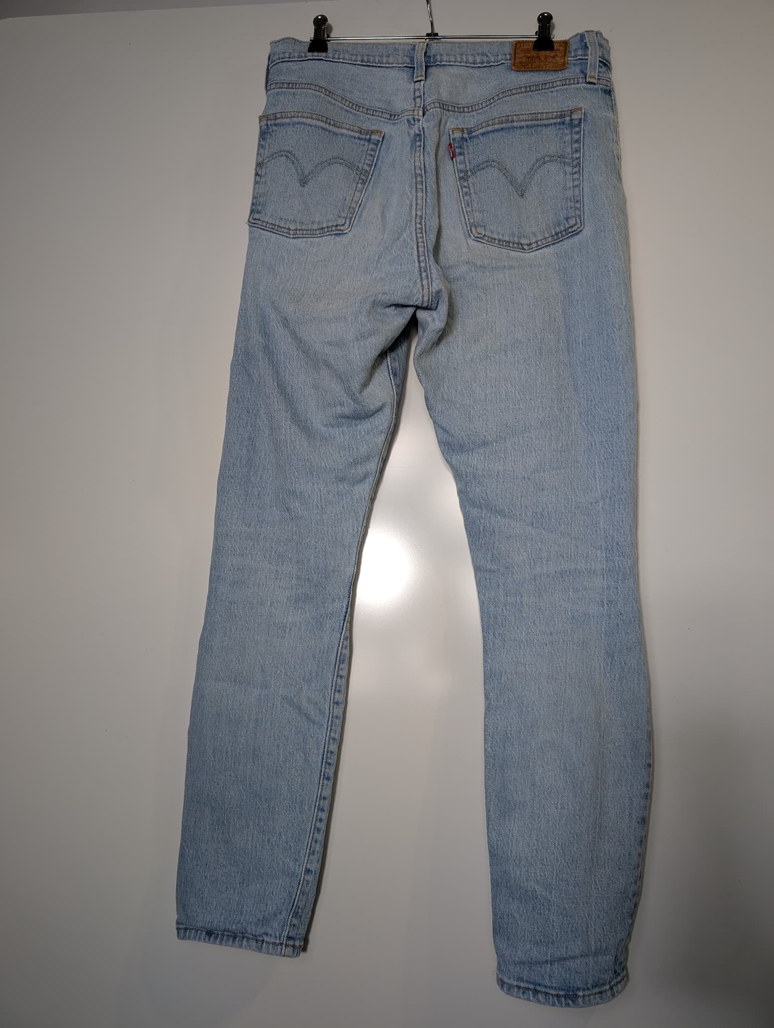 Levi's 501 Original Fit Distressed Light Wash Jeans Size S — photo 3 of 10
