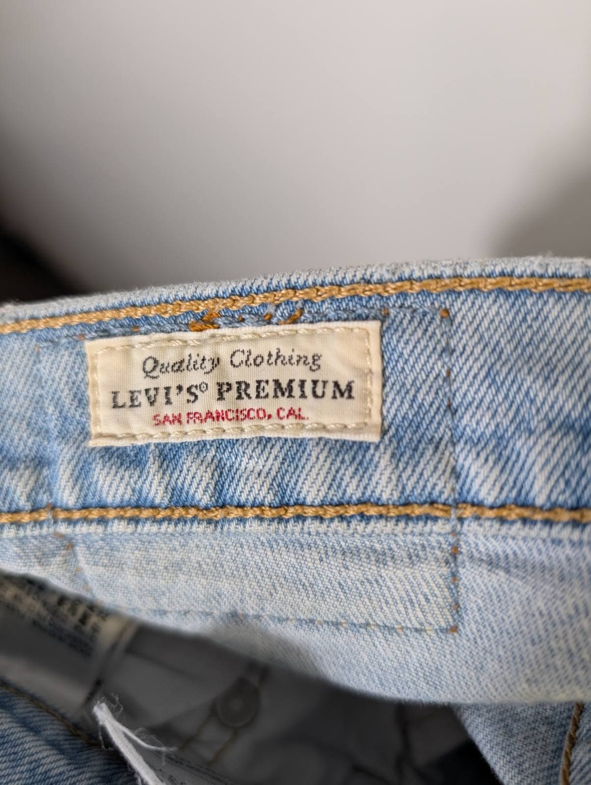 Levi's 501 Original Fit Distressed Light Wash Jeans - W30 L30 — photo 7 of 10