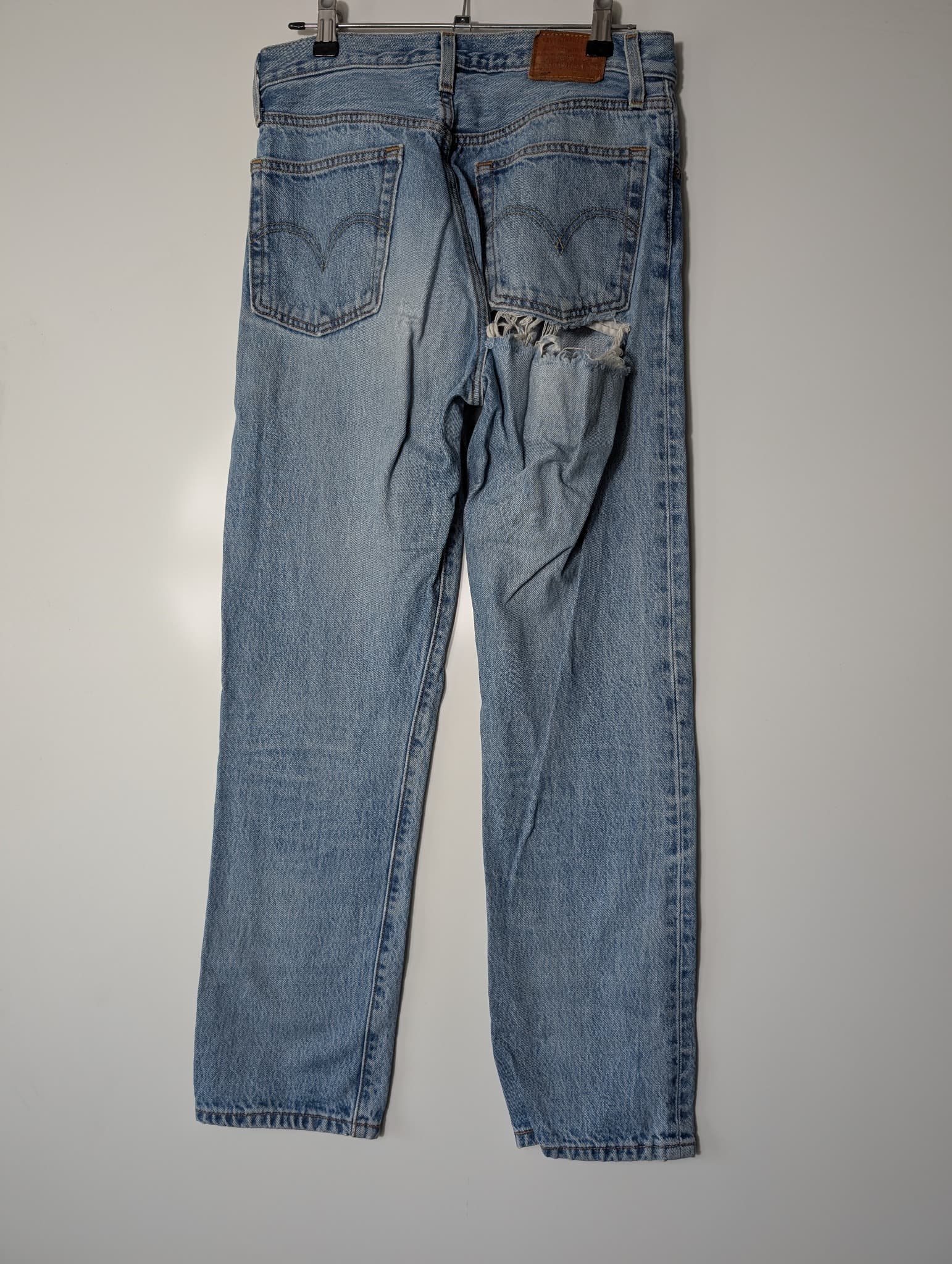 Levi's 550 Relaxed Fit Jeans Light Wash Women's Size 4 — photo 13 of 20