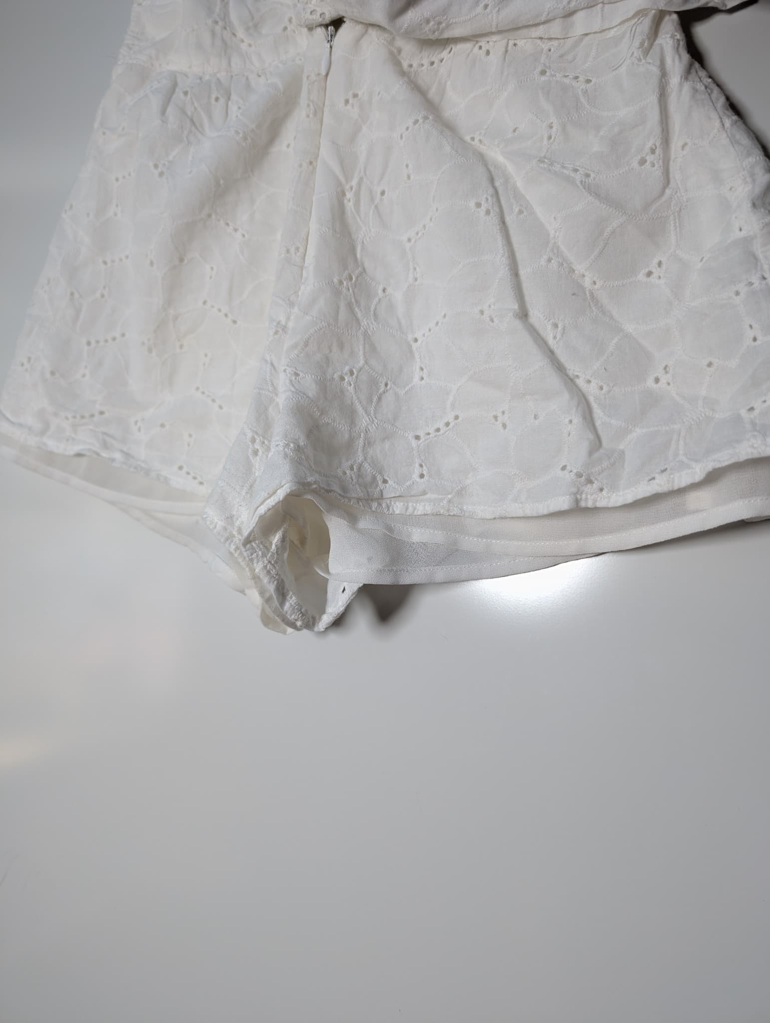 Lioness Eyelet Tie-Front Shorts White Women's XS — photo 3 of 15