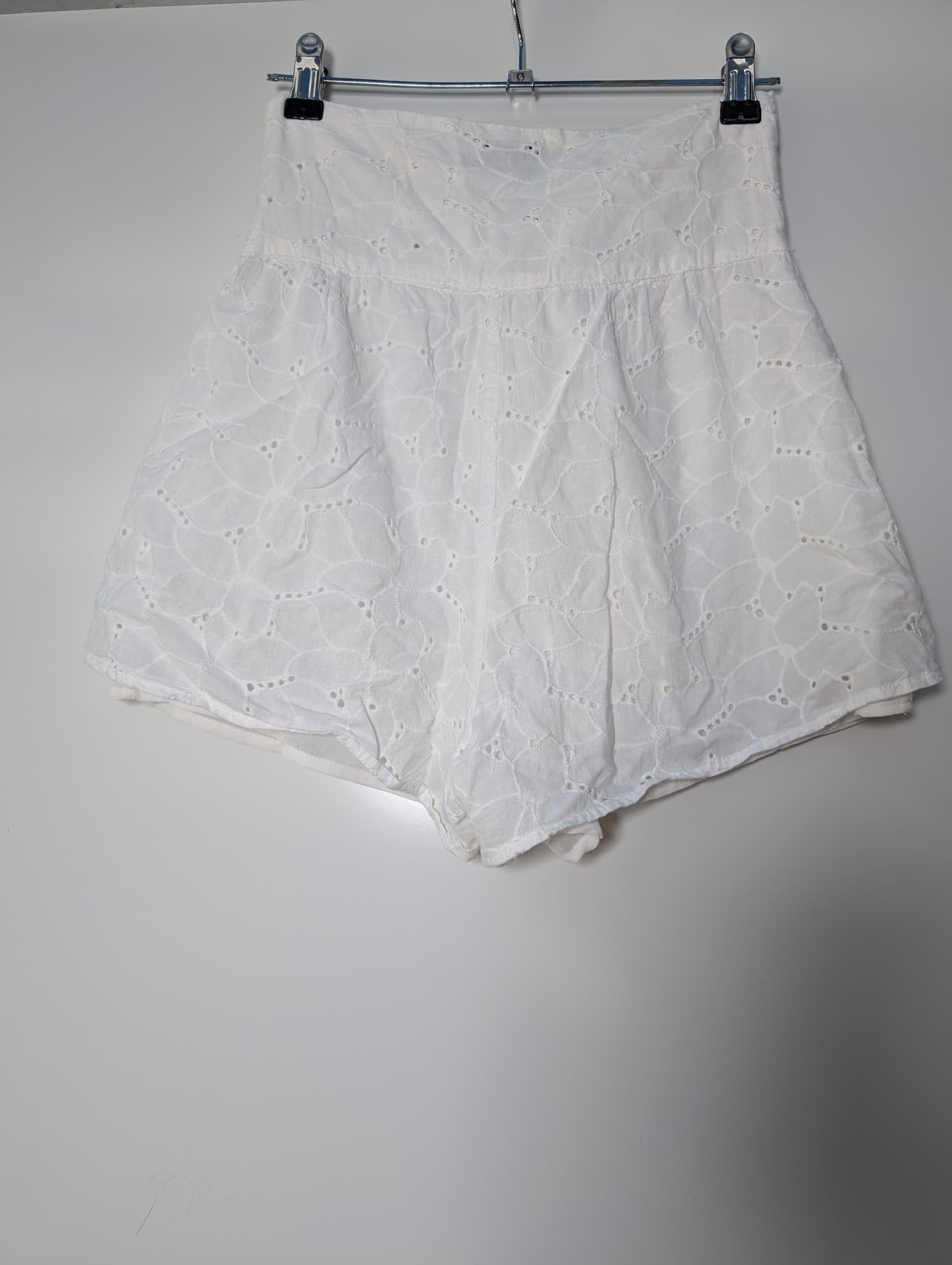Lioness Eyelet Tie-Front Shorts White Women's XS — photo 4 of 15