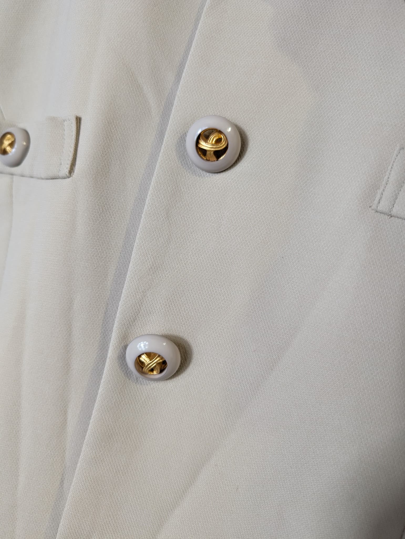 Loverich Collarless Blazer Beige Gold Button Detail Size 11 — photo 2 of 15