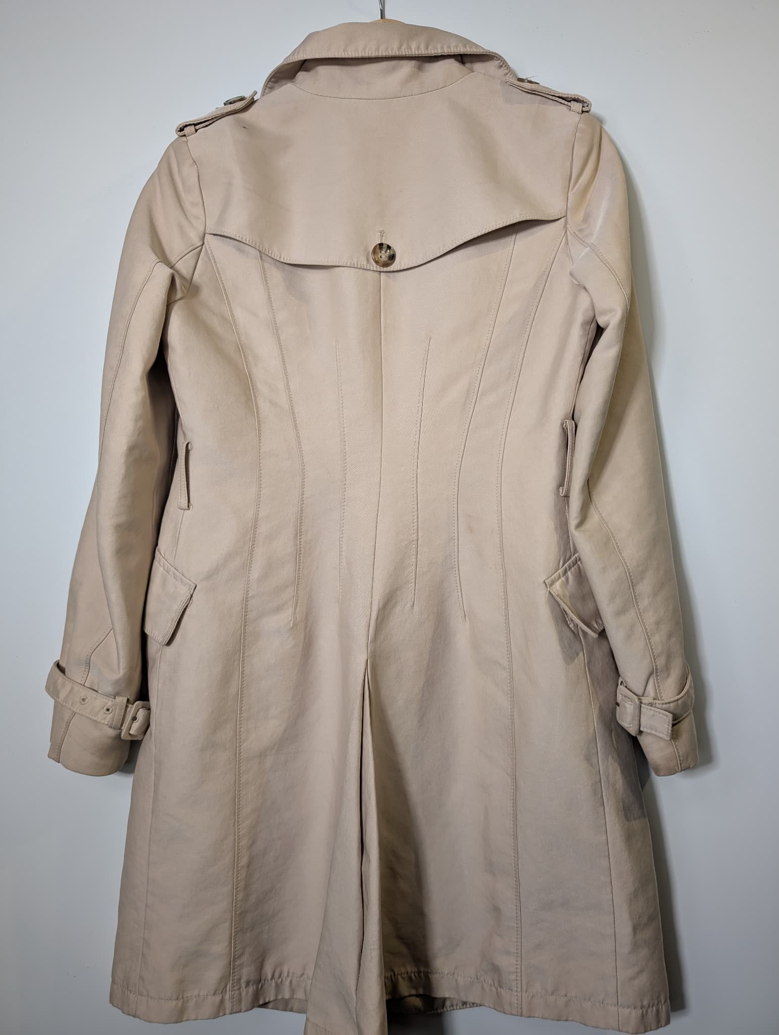 Loverich Collarless Blazer Beige Gold Button Detail Size 11 — photo 11 of 15