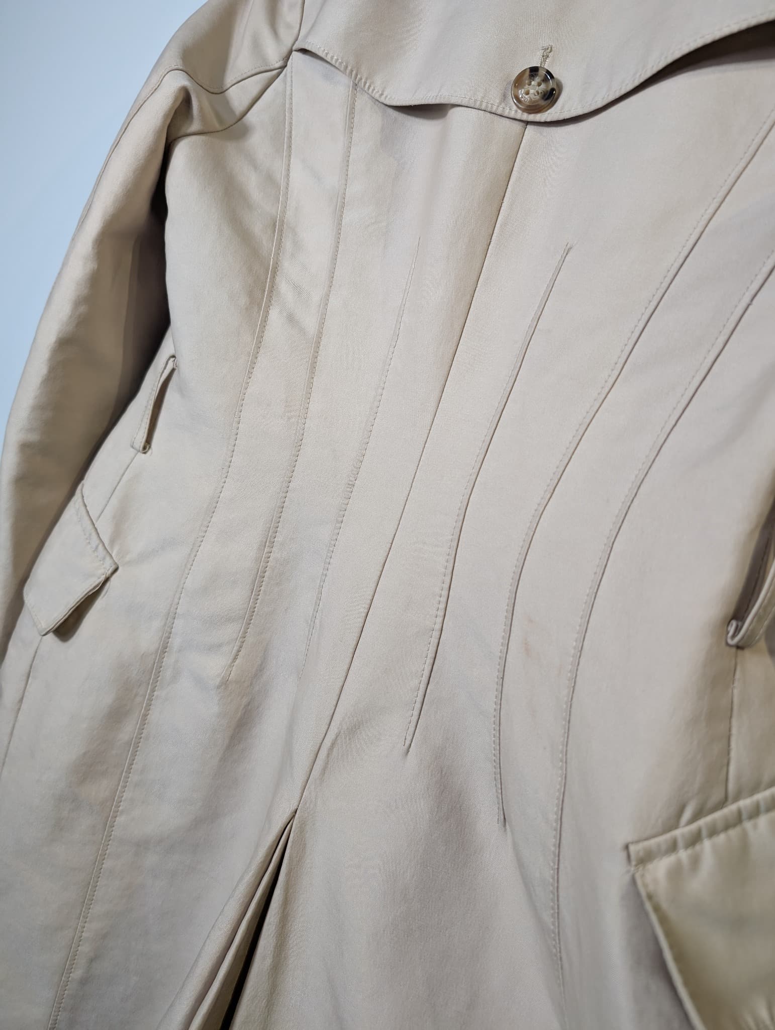 Loverich Collarless Blazer Beige Gold Button Detail Size 11 — photo 12 of 15
