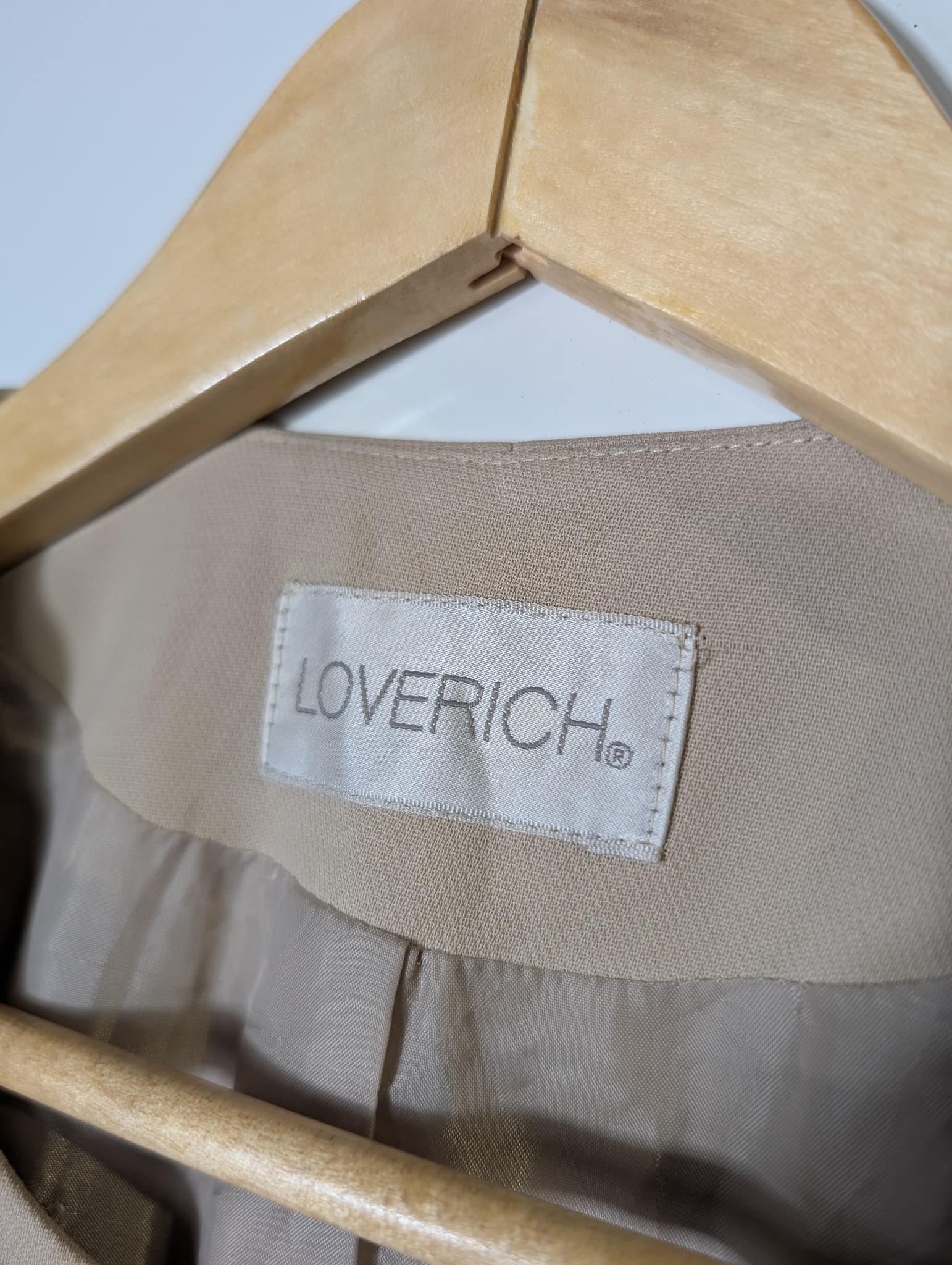 Loverich Collarless Blazer Beige Gold Button Detail Size 11 — photo 4 of 15