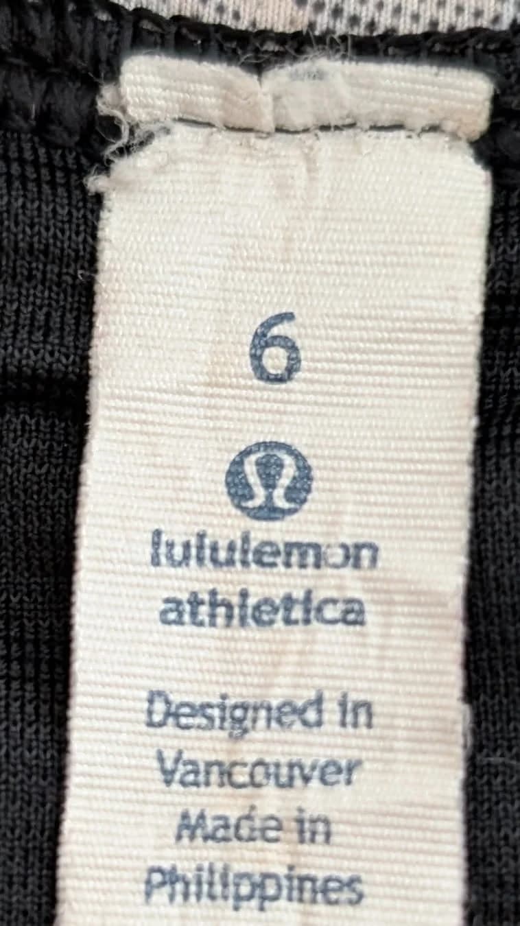 Lululemon Athletic Running Shorts Black Polka Dot Size 6 — photo 4 of 6