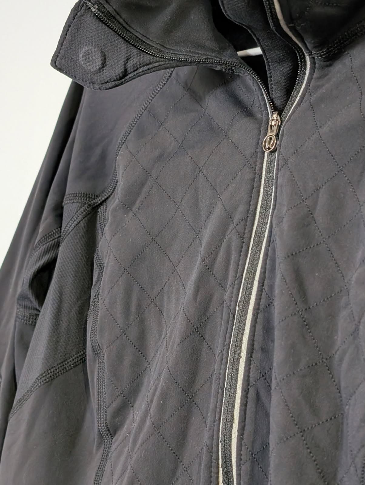 Lululemon Define Jacket - Quilted Elbow Patch Athletic Zip Up — photo 8 of 8
