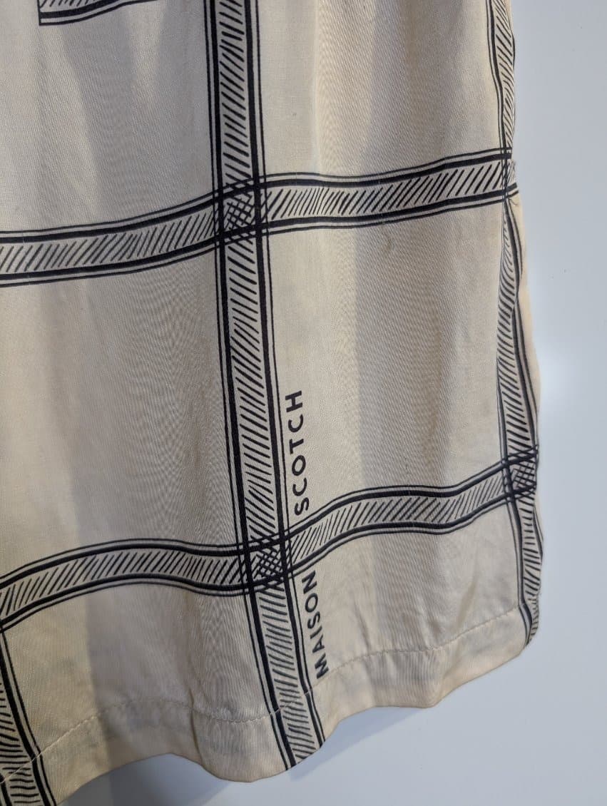 Maison Scotch Plaid Print Elastic Waist Shorts Cream & Black — photo 2 of 10