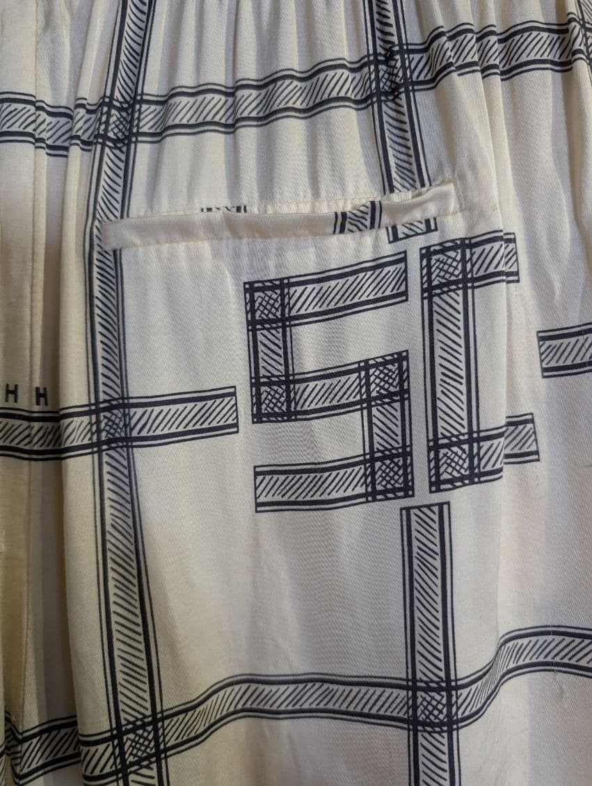Maison Scotch Plaid Print Elastic Waist Shorts Cream & Black — photo 4 of 10