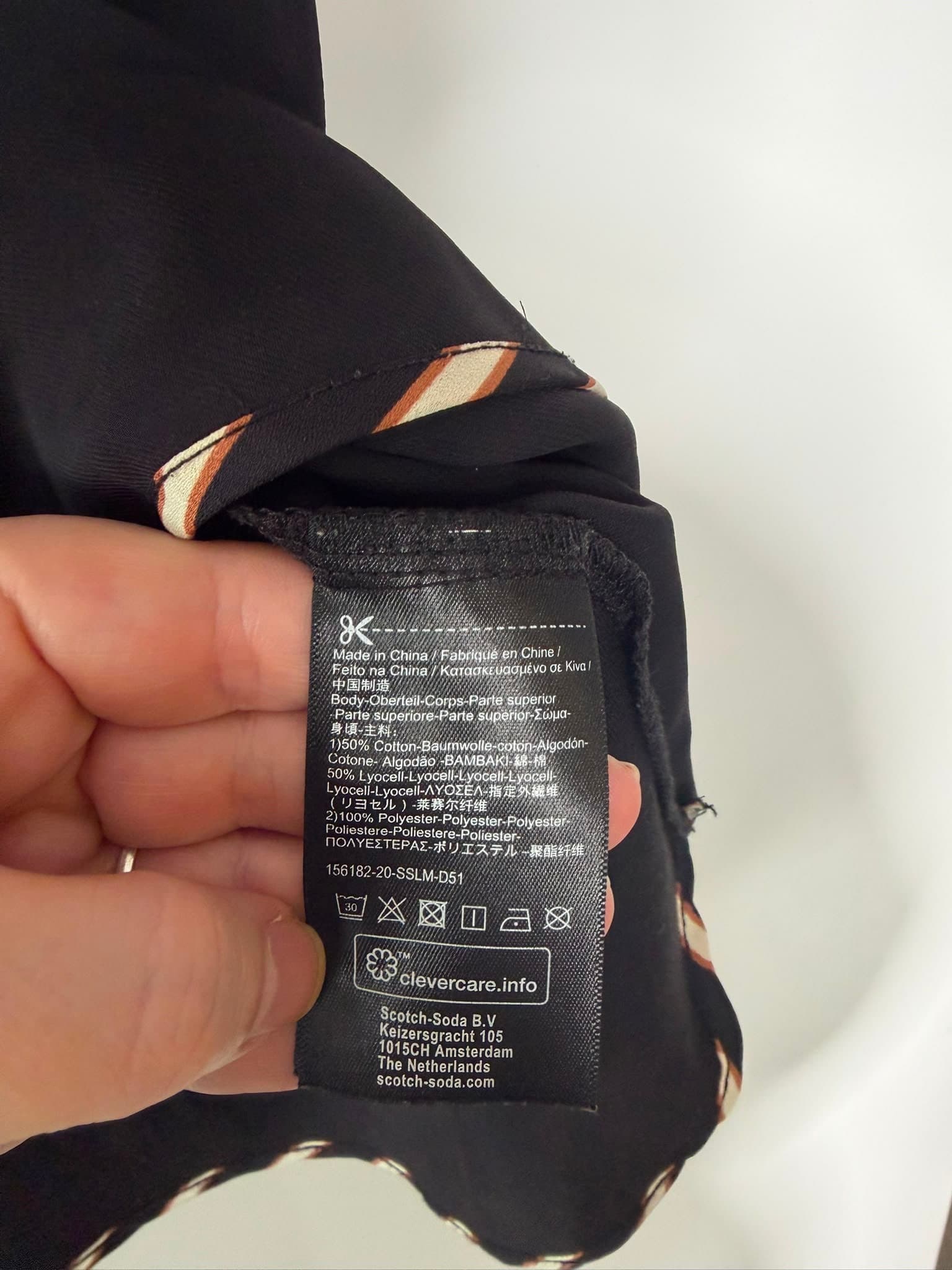 Maison Scotch V-Neck T-Shirt Black with Striped Trim Size L — photo 3 of 4
