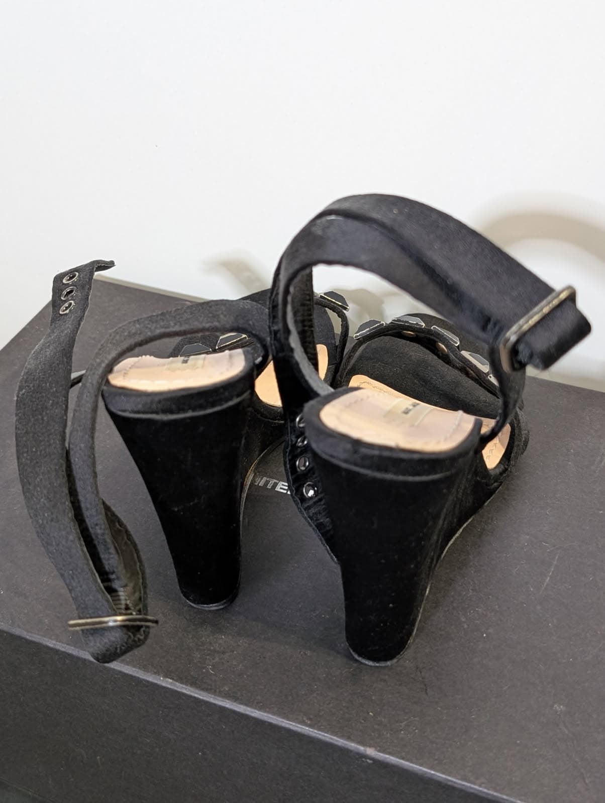 Marc Jacobs Black Suede Chain Detail Wedge Sandals - EU 38 — photo 6 of 7