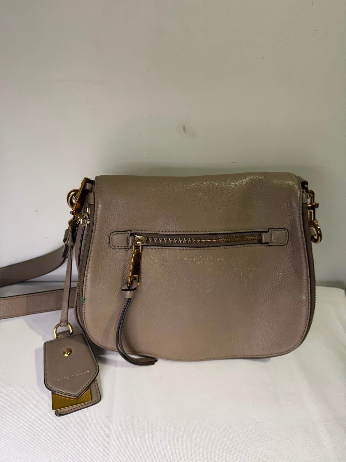 Marc Jacobs Recruit Nomad Crossbody Bag Taupe Leather — photo 2 of 9