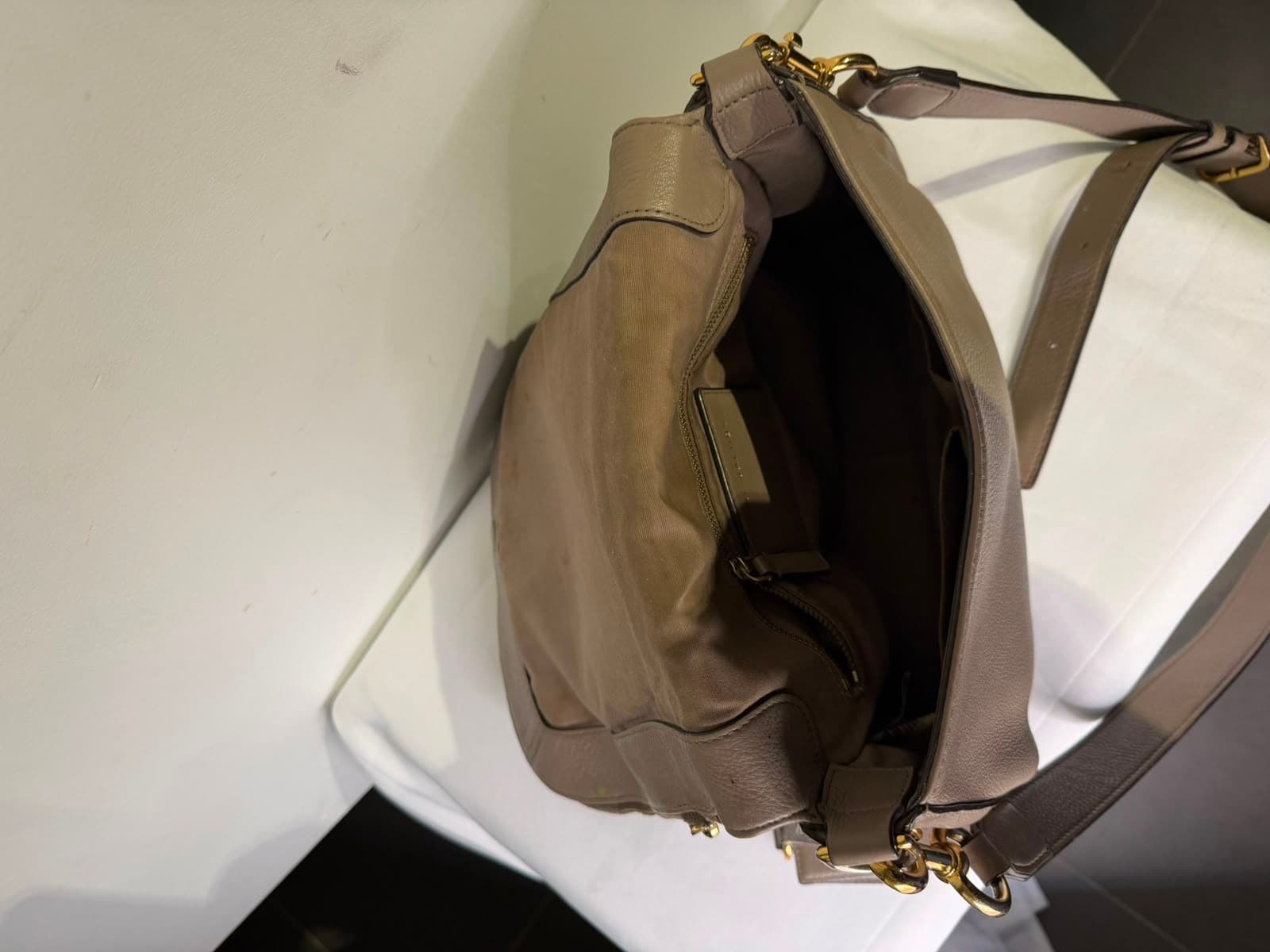 Marc Jacobs Recruit Nomad Crossbody Bag Taupe Leather — photo 5 of 9