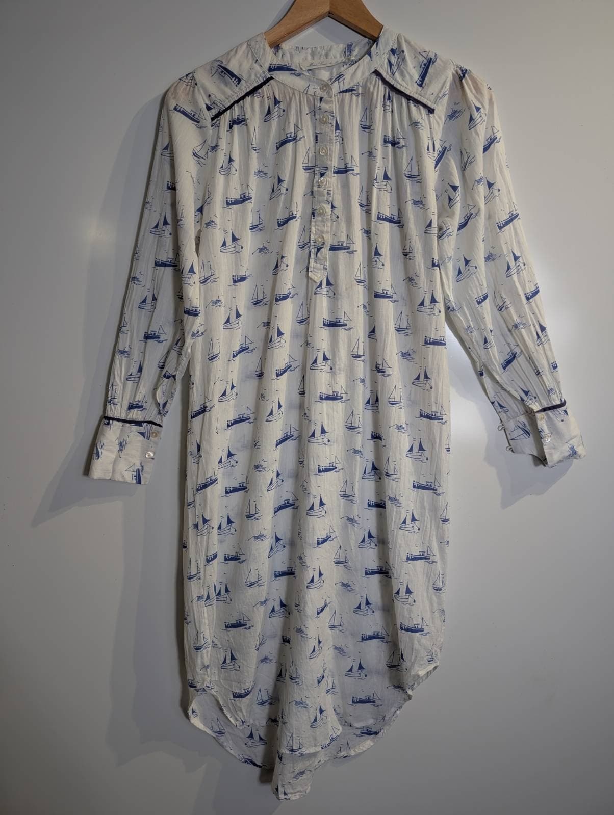 Marie Louise de Mar Sailboat Print Nightshirt White/Blue — photo 8 of 10