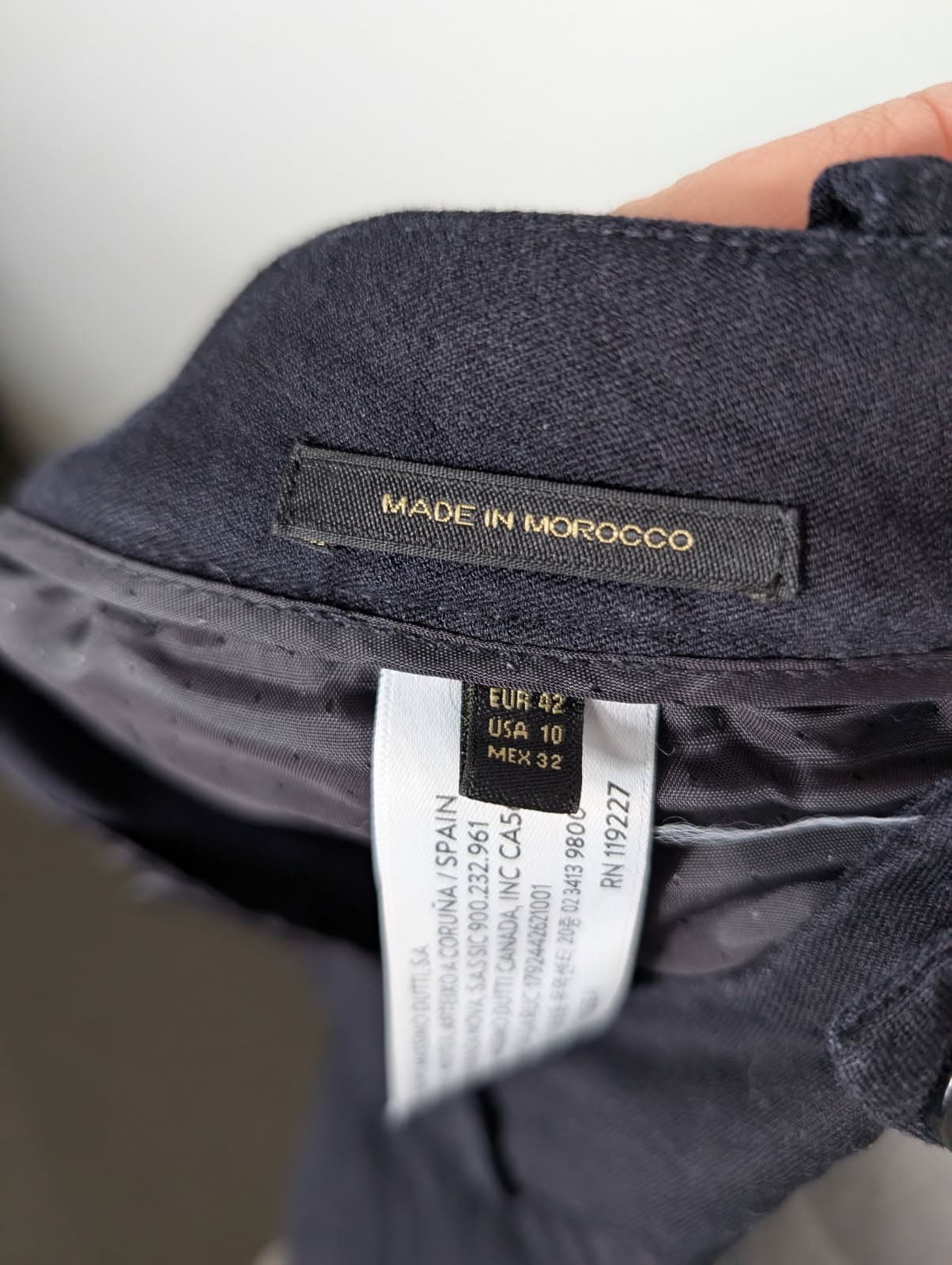 Massimo Dutti Women's Black Trousers EU 42 — photo 4 of 7