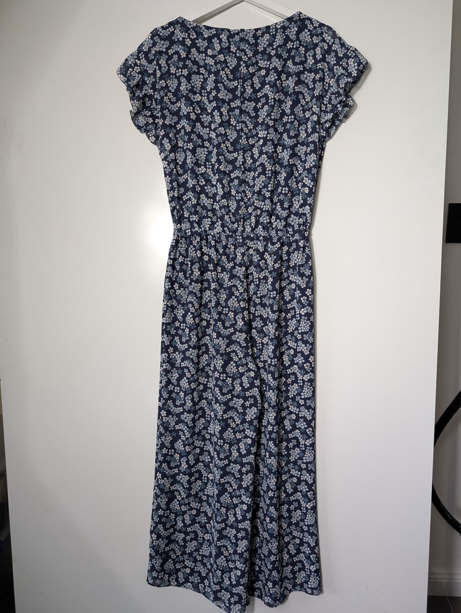 Michael Kors Blue Floral Print Flutter Sleeve Jumpsuit Size S — photo 5 of 8