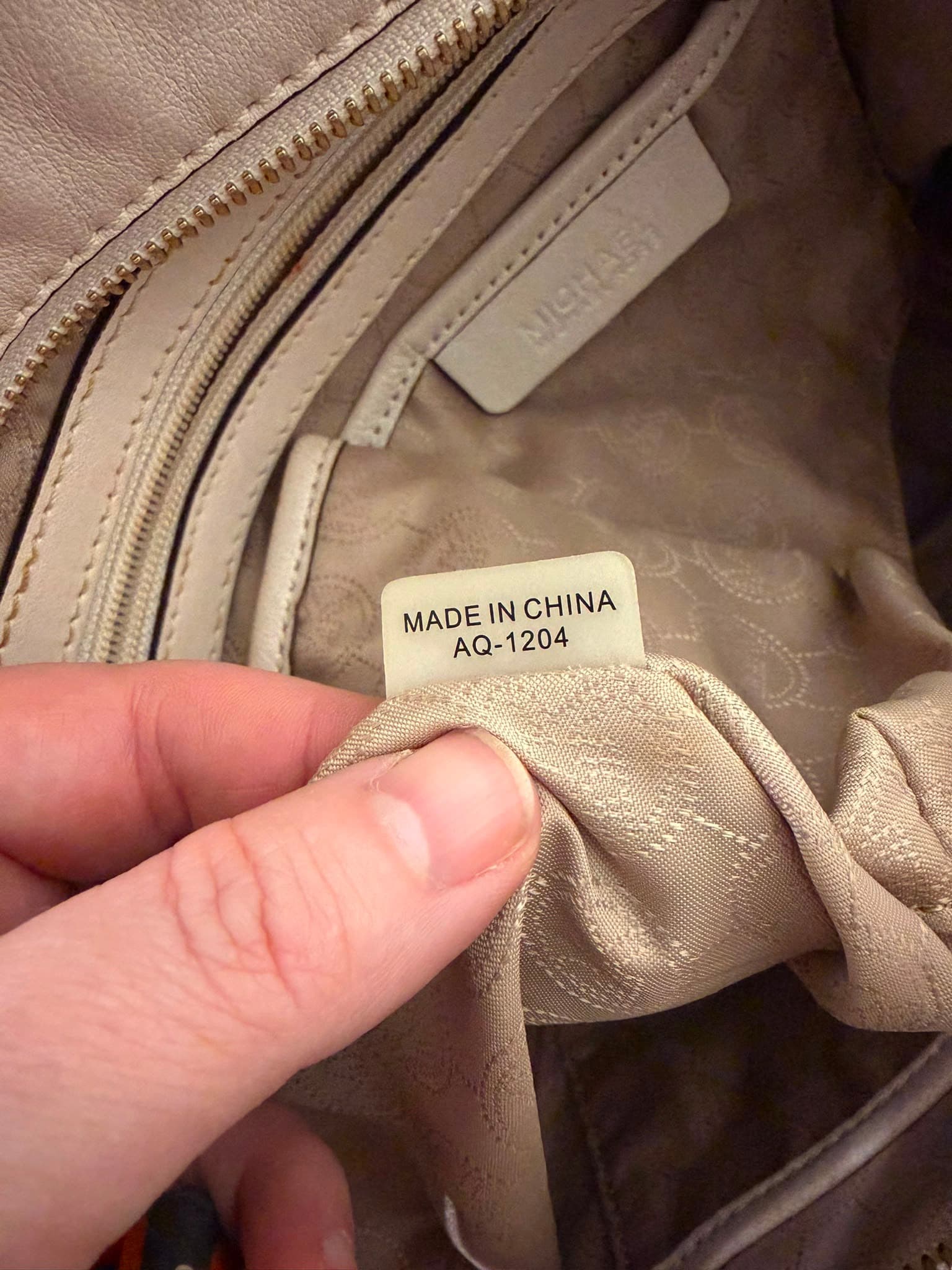 Michael Kors Sutton Medium Satchel Cream Leather Handbag — photo 7 of 7