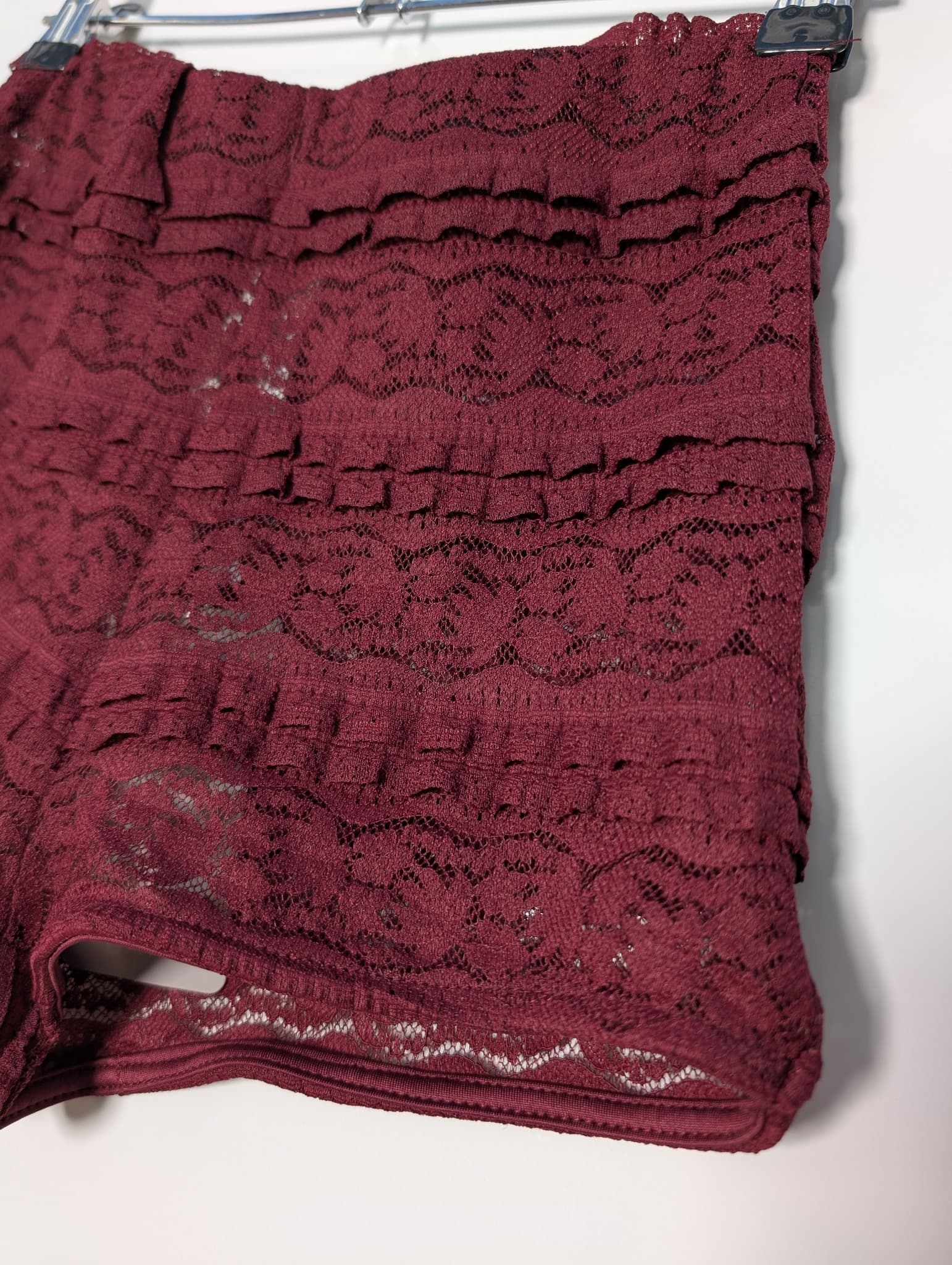 Missguided Lace High-Waisted Ruffled Shorts Burgundy Women's XS — photo 2 of 8