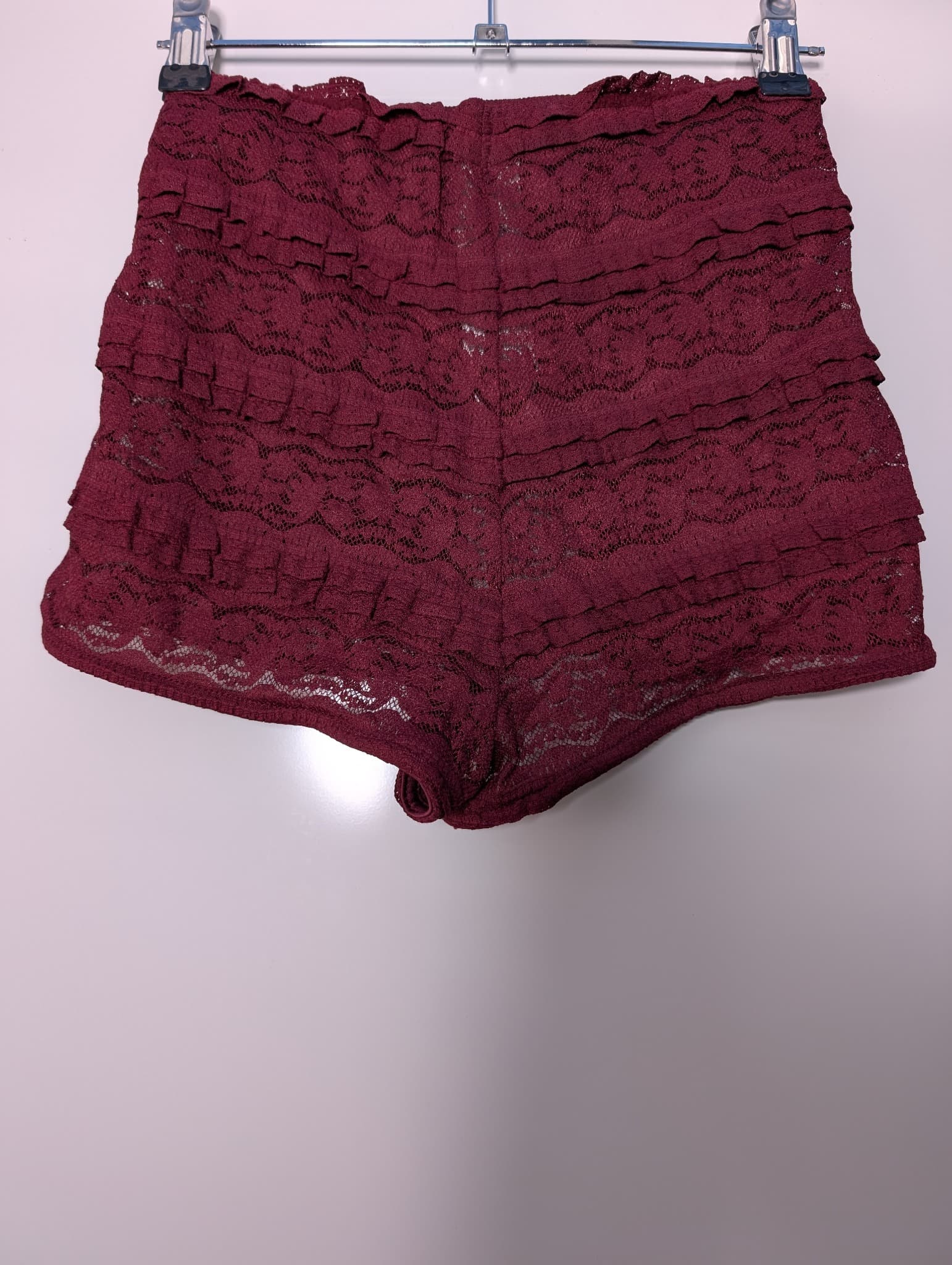 Missguided Lace High-Waisted Ruffled Shorts Burgundy Women's XS — photo 3 of 8