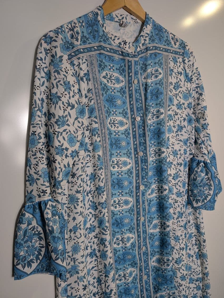 Misslook Blue & White Floral Button-Down Midi Dress With Bell Sleeves — photo 5 of 6
