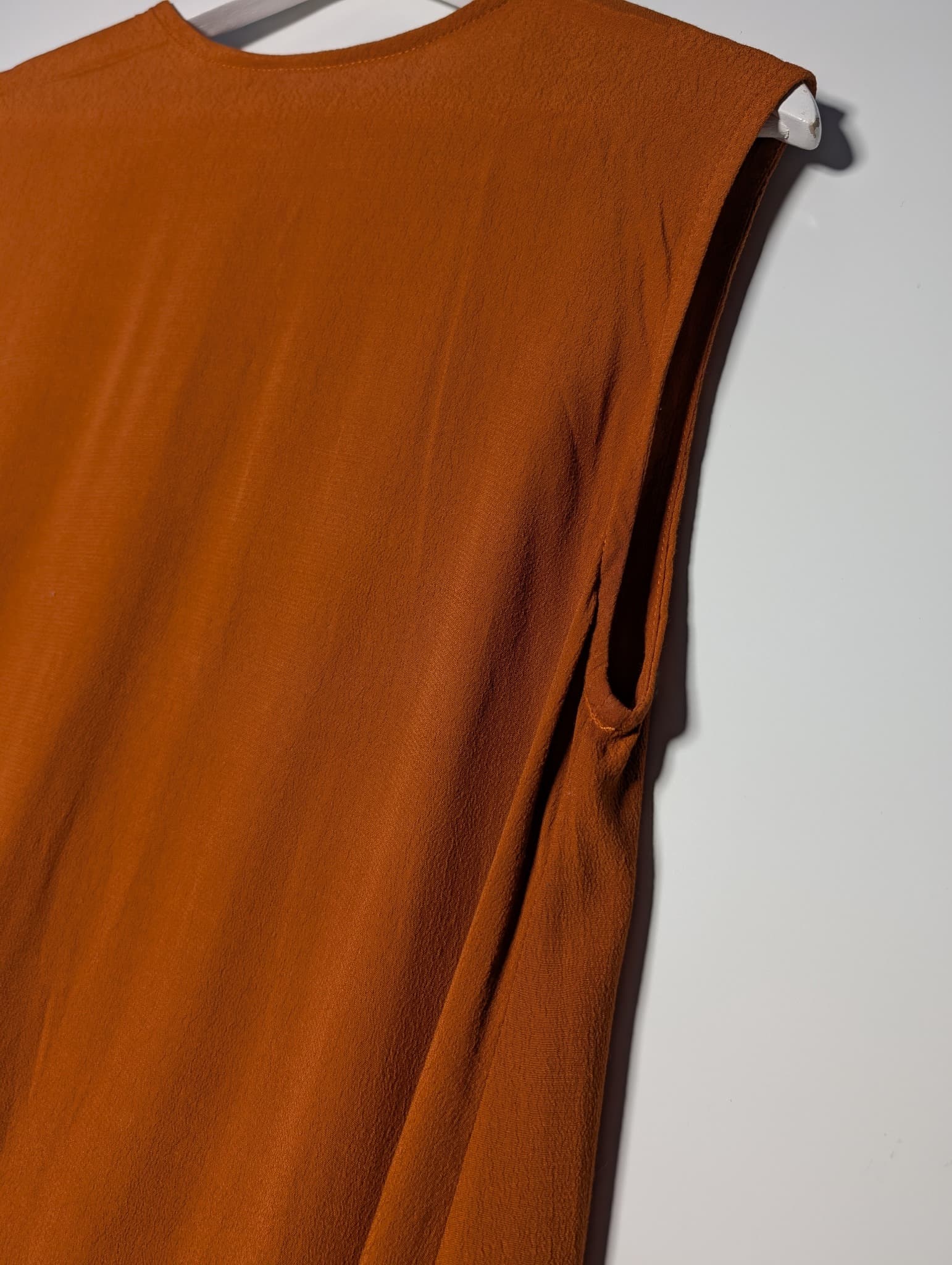 Mister Zimi Sleeveless High-Low Blouse Rust Orange Size 14 — photo 3 of 7