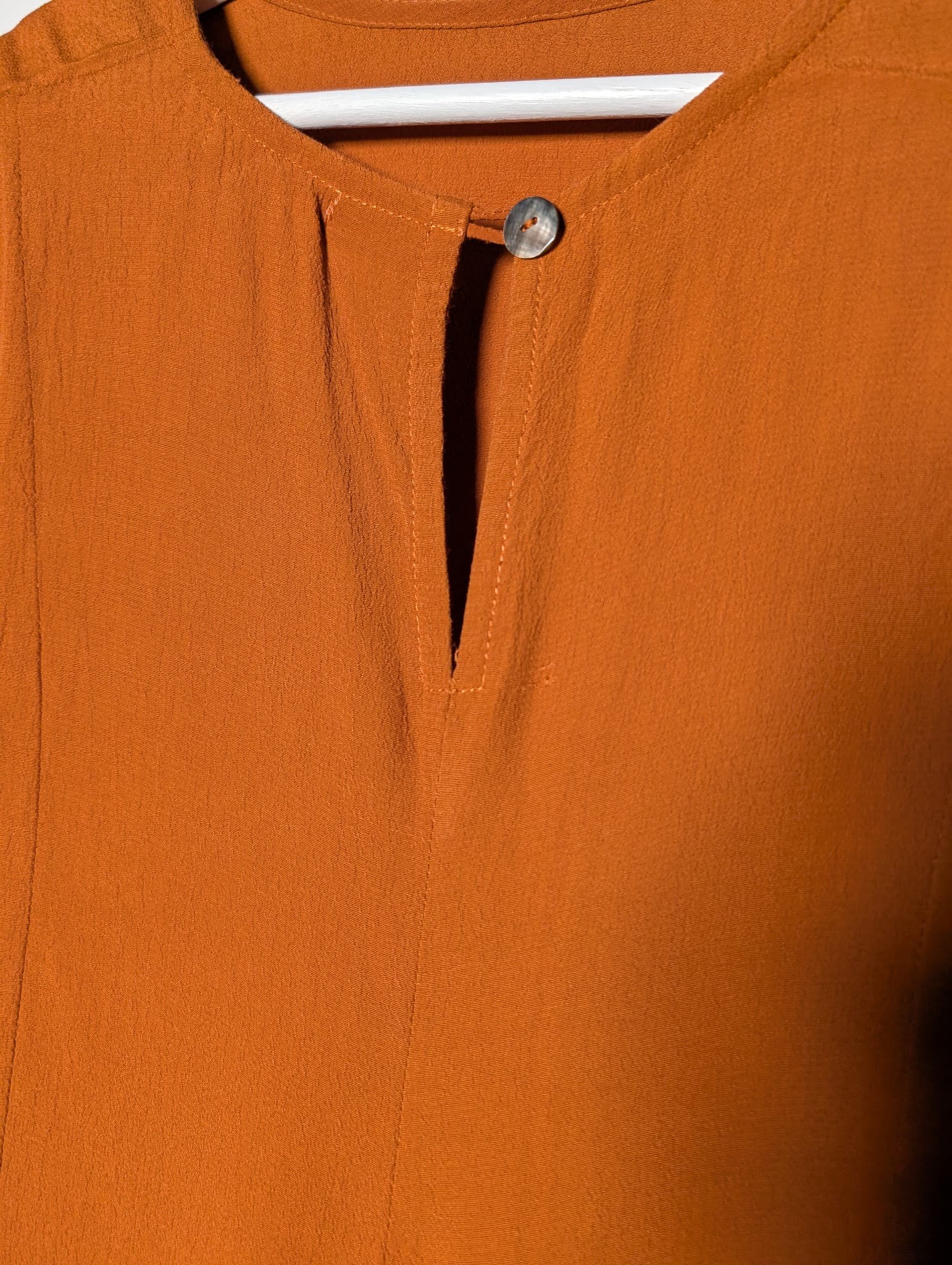 Mister Zimi Sleeveless High-Low Blouse Rust Orange Size 14 — photo 5 of 7