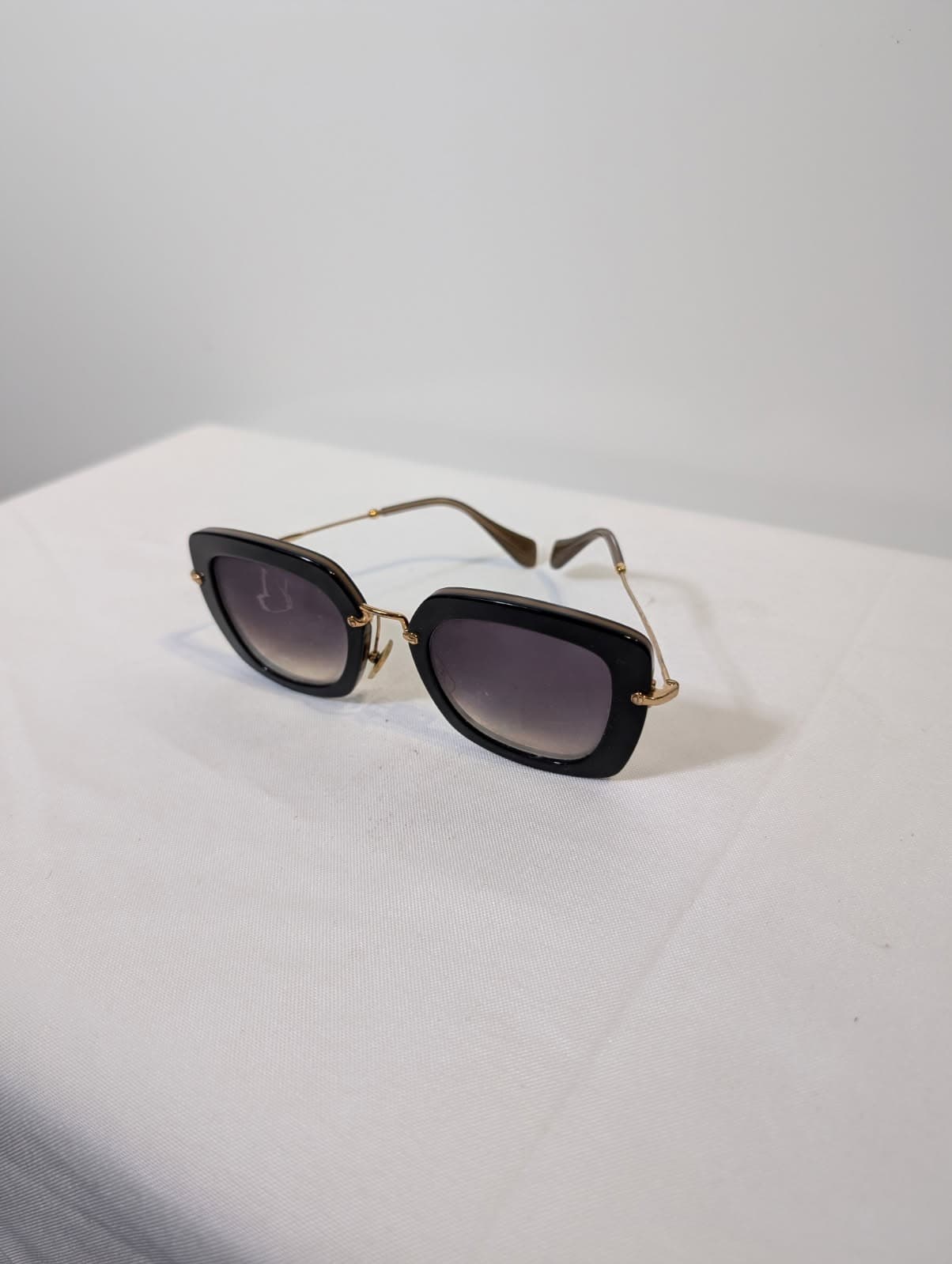 Miu Miu SMU 07O Sunglasses Black Gradient Gold Frame — photo 5 of 8